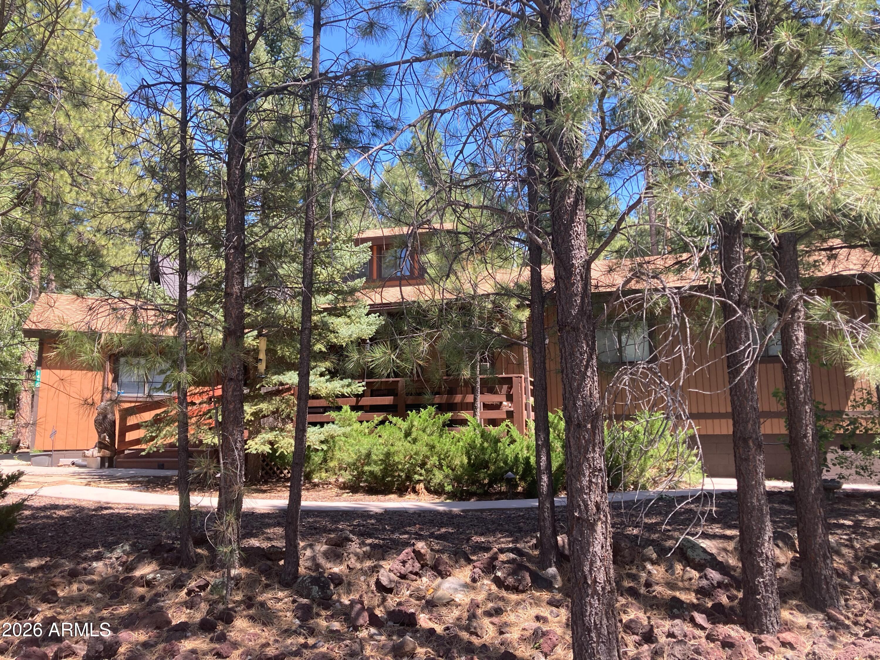 PINEWOOD 14 - Residential
