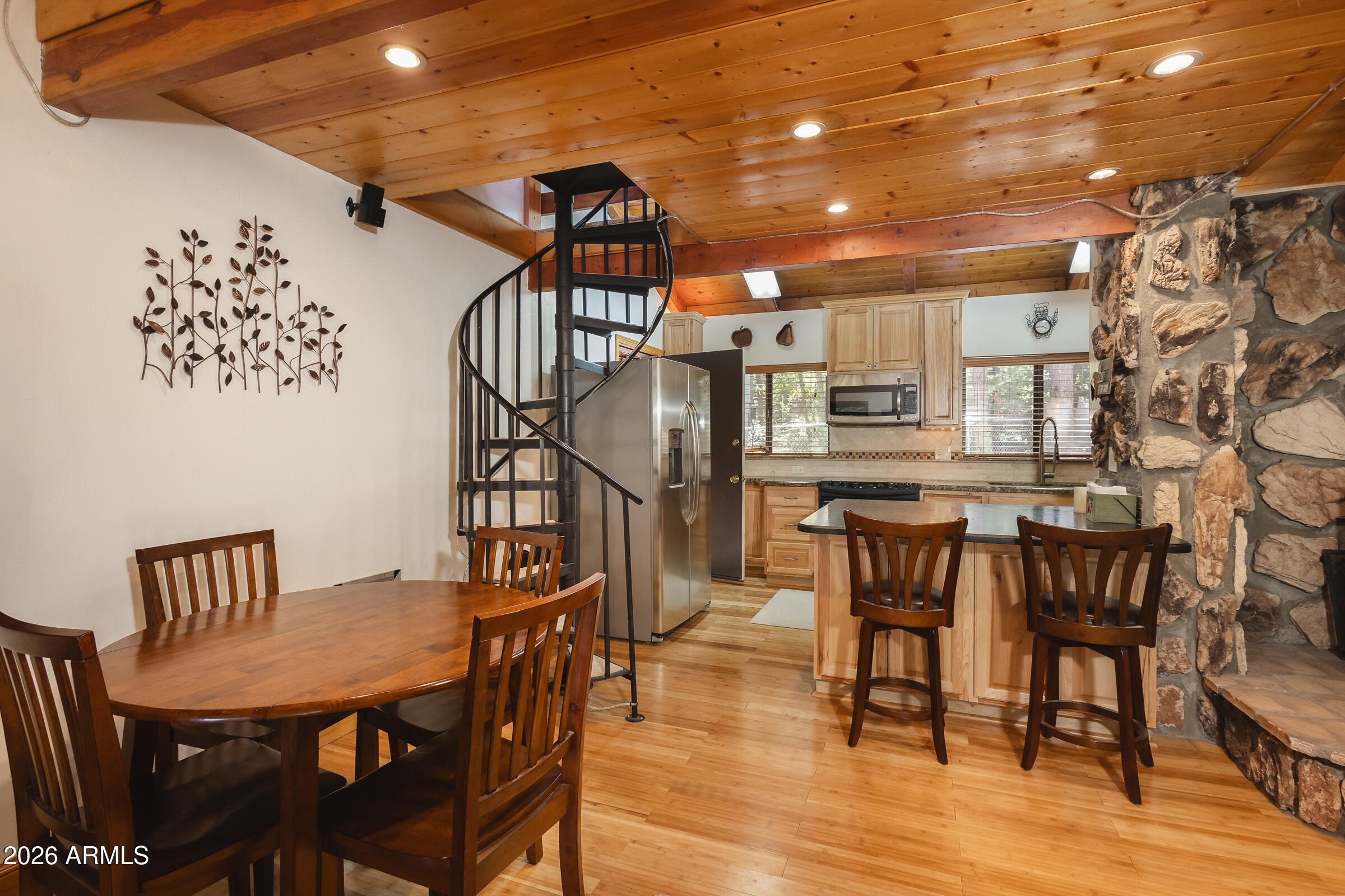 PINEWOOD 14 - Residential