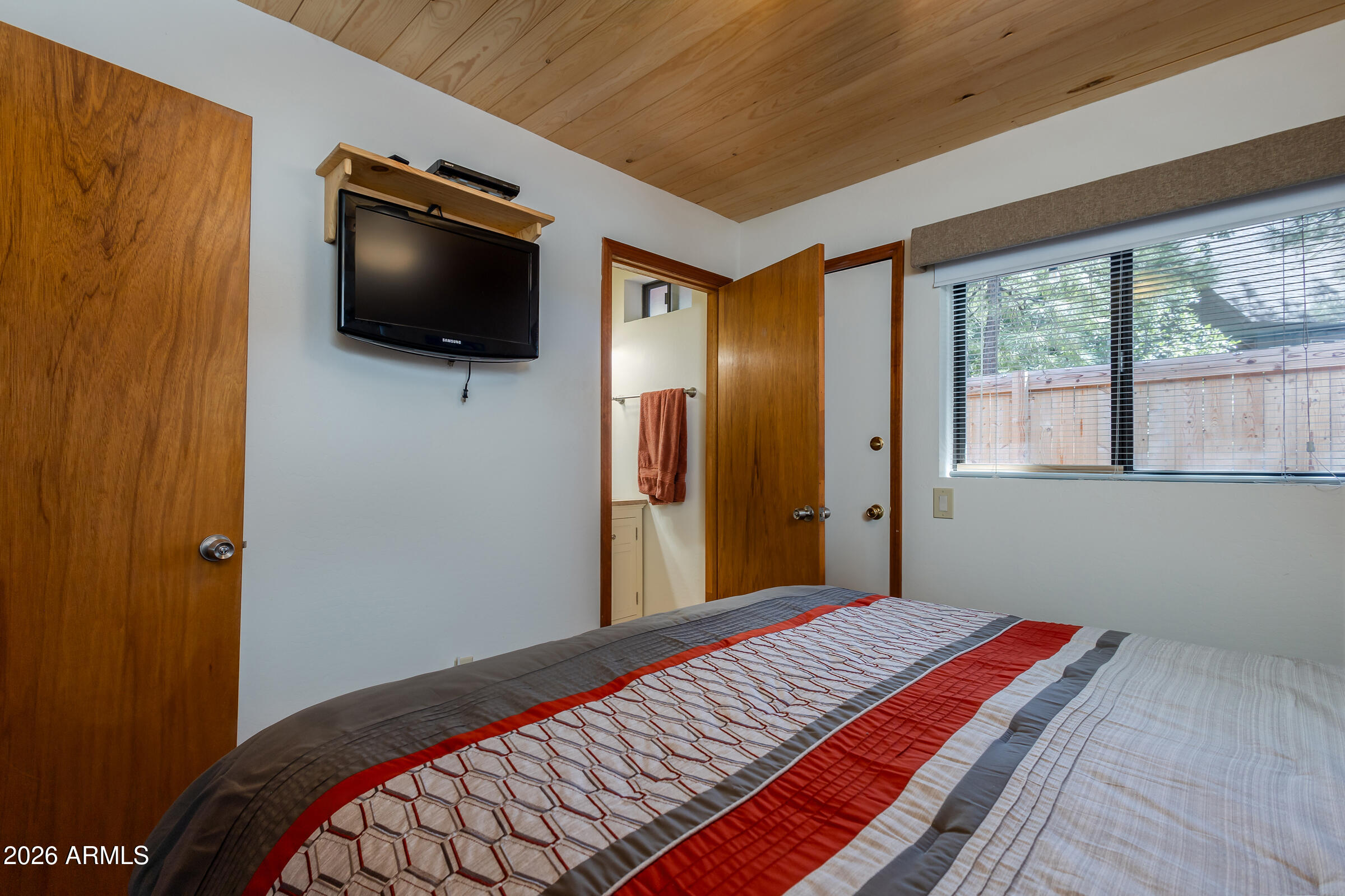PINEWOOD 14 - Residential