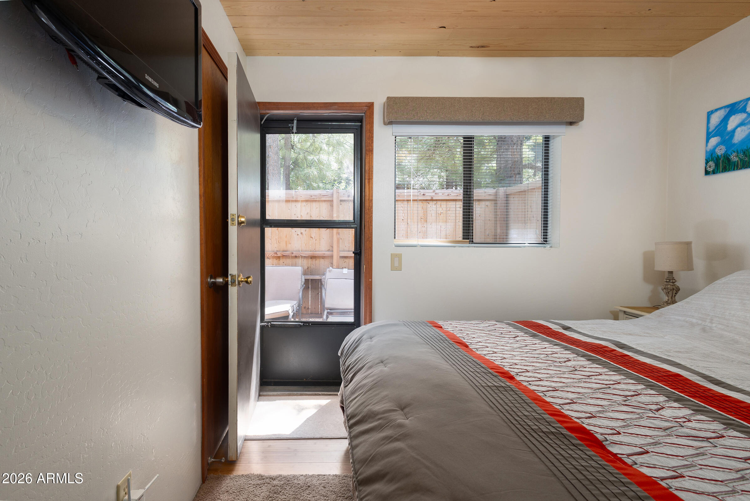 PINEWOOD 14 - Residential