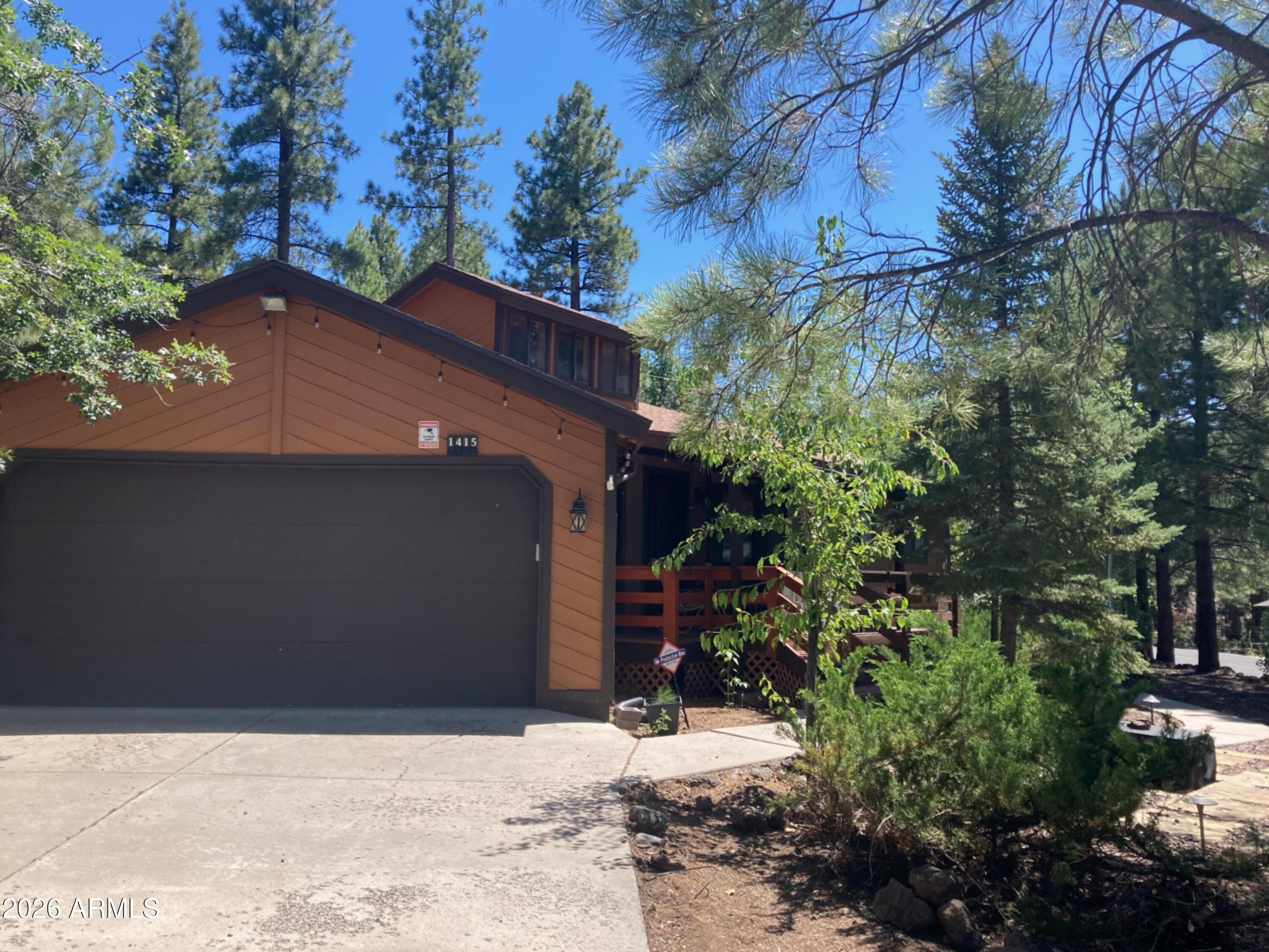 PINEWOOD 14 - Residential