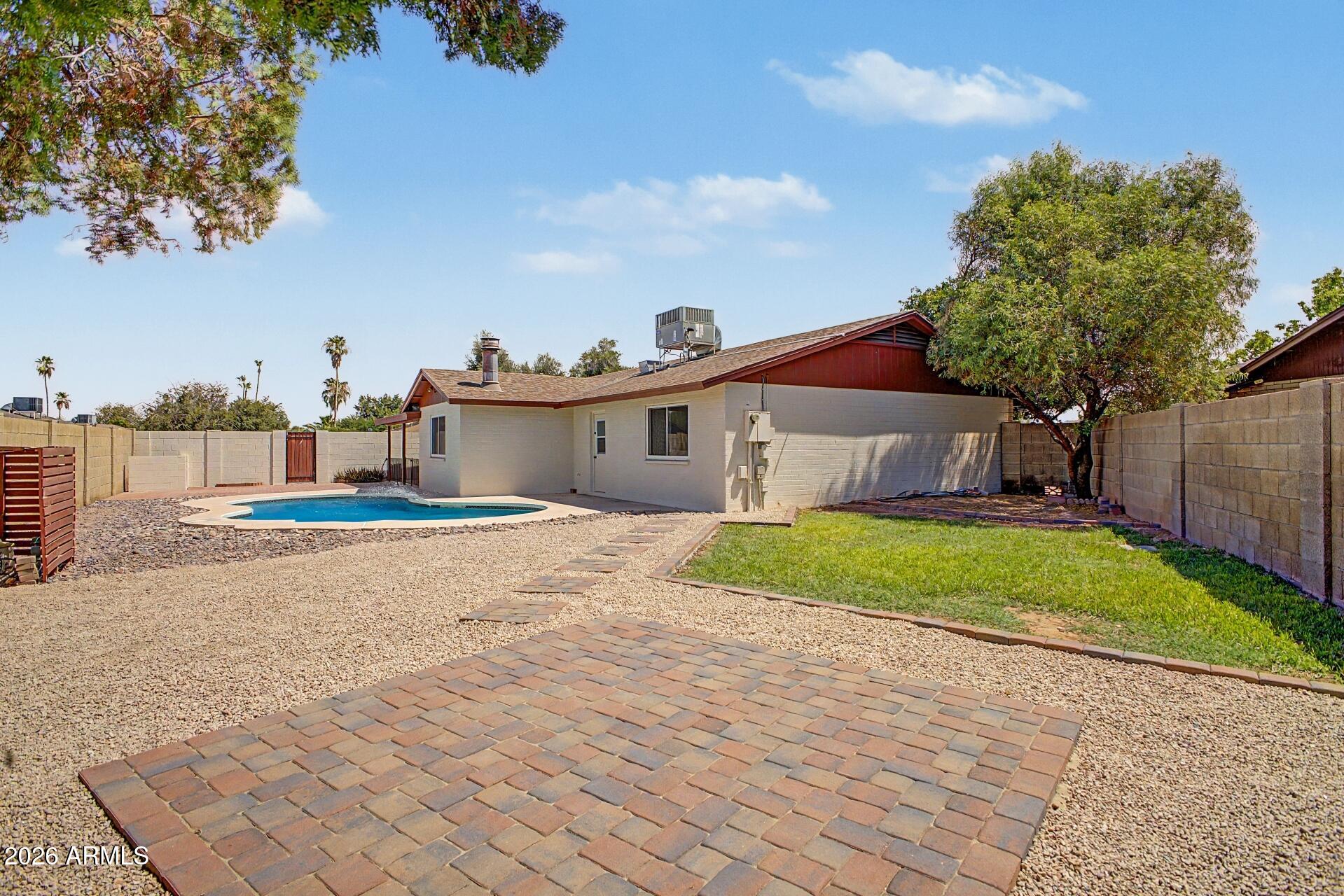 MELROSE PARK PARADISE - Residential