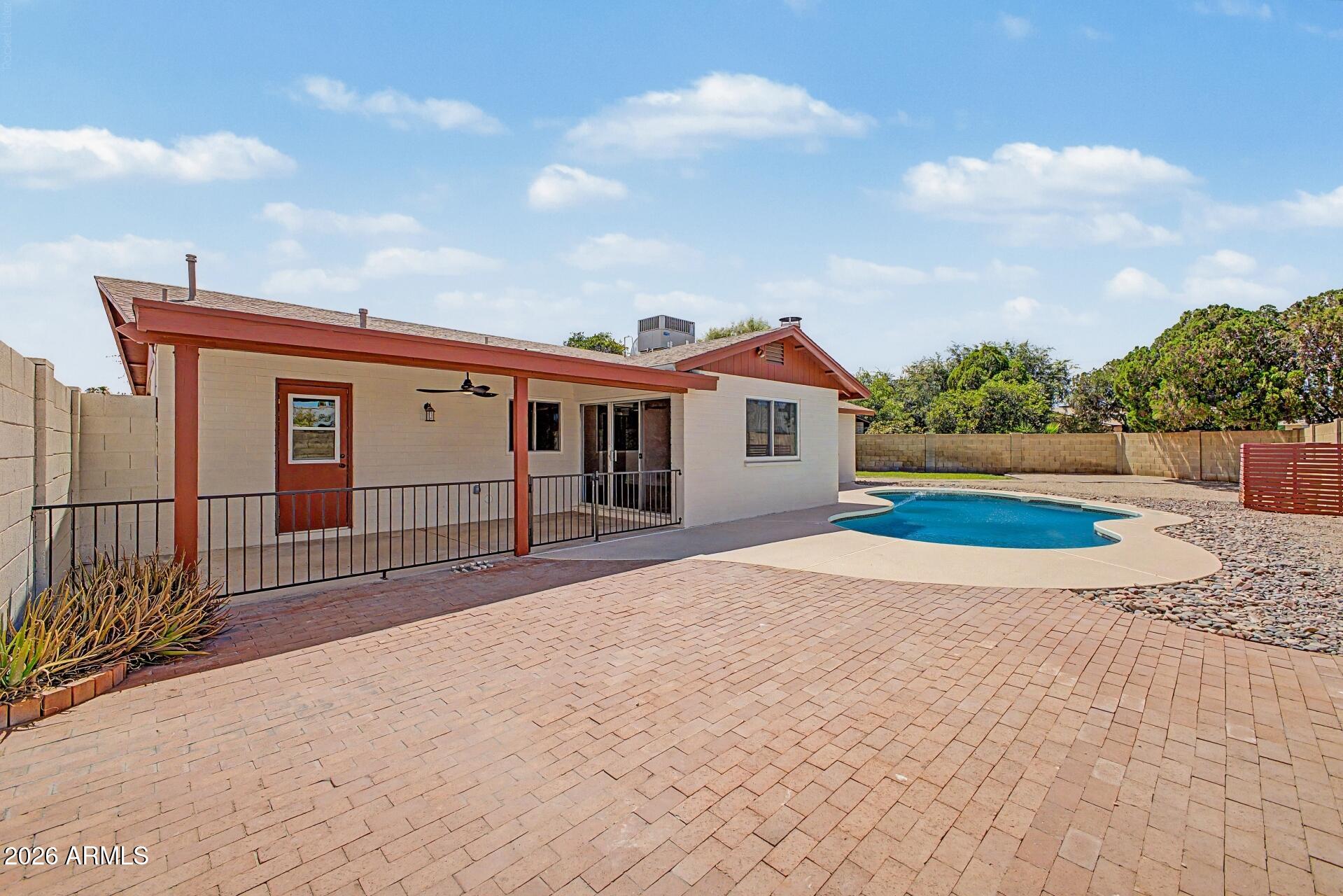 MELROSE PARK PARADISE - Residential