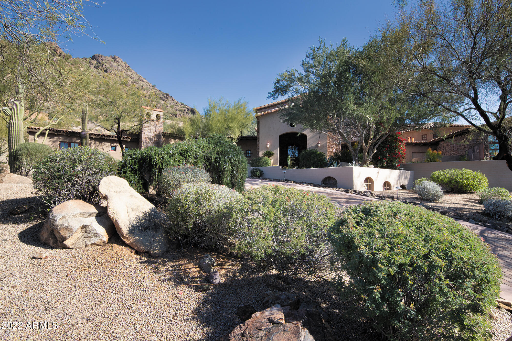 PARADISE VALLEY ESTATES - Residential