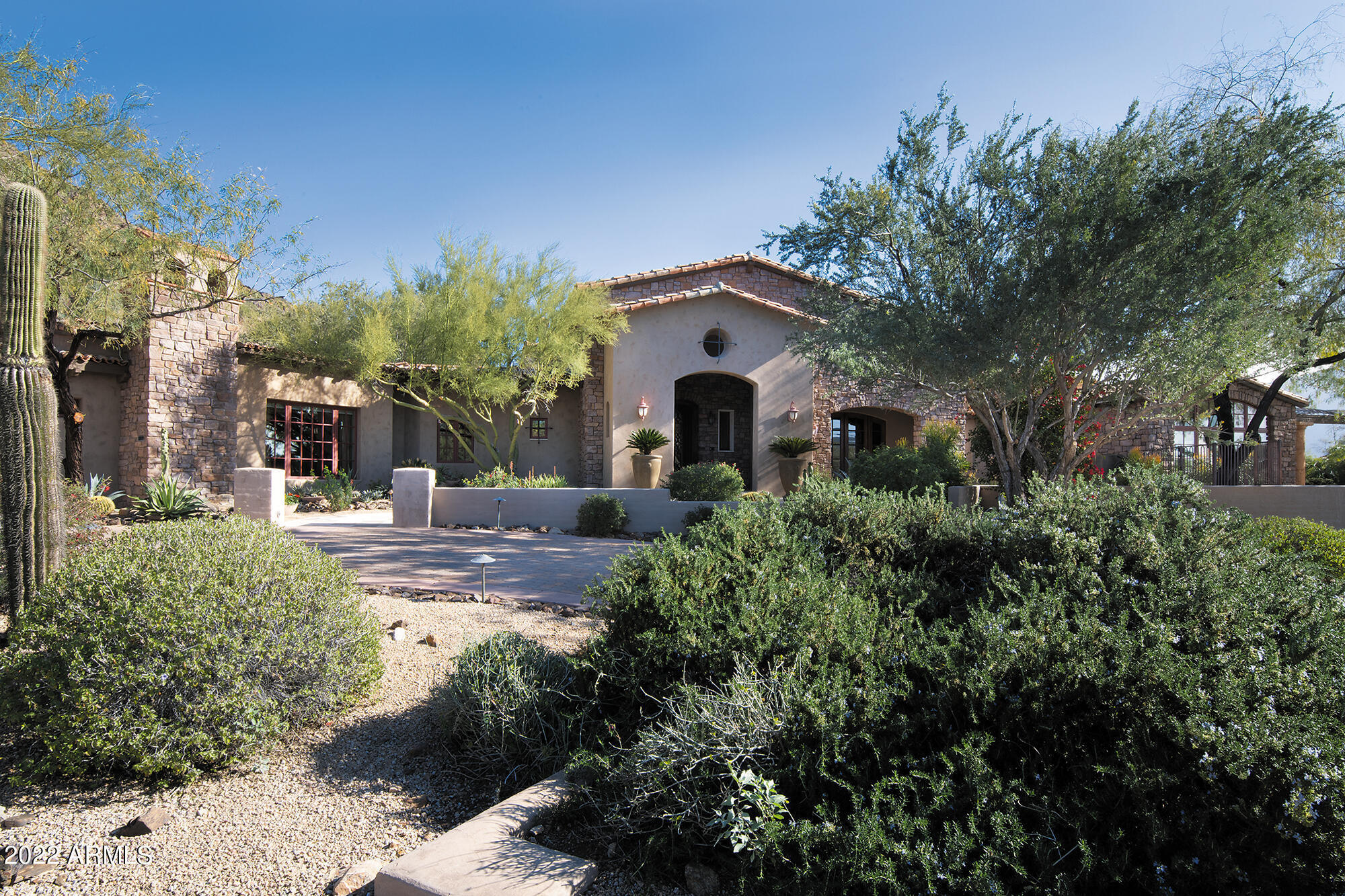 PARADISE VALLEY ESTATES - Residential