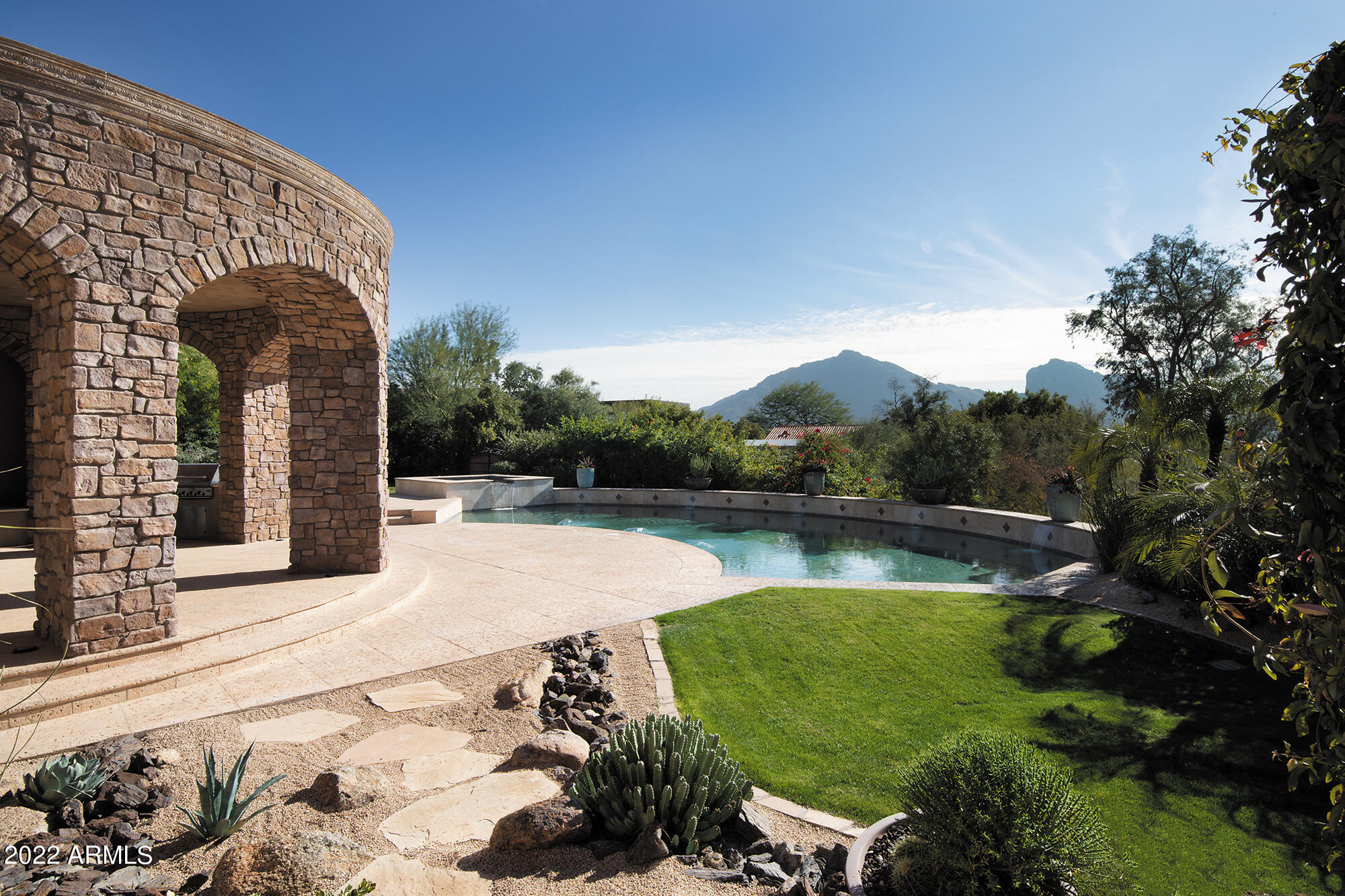 PARADISE VALLEY ESTATES - Residential