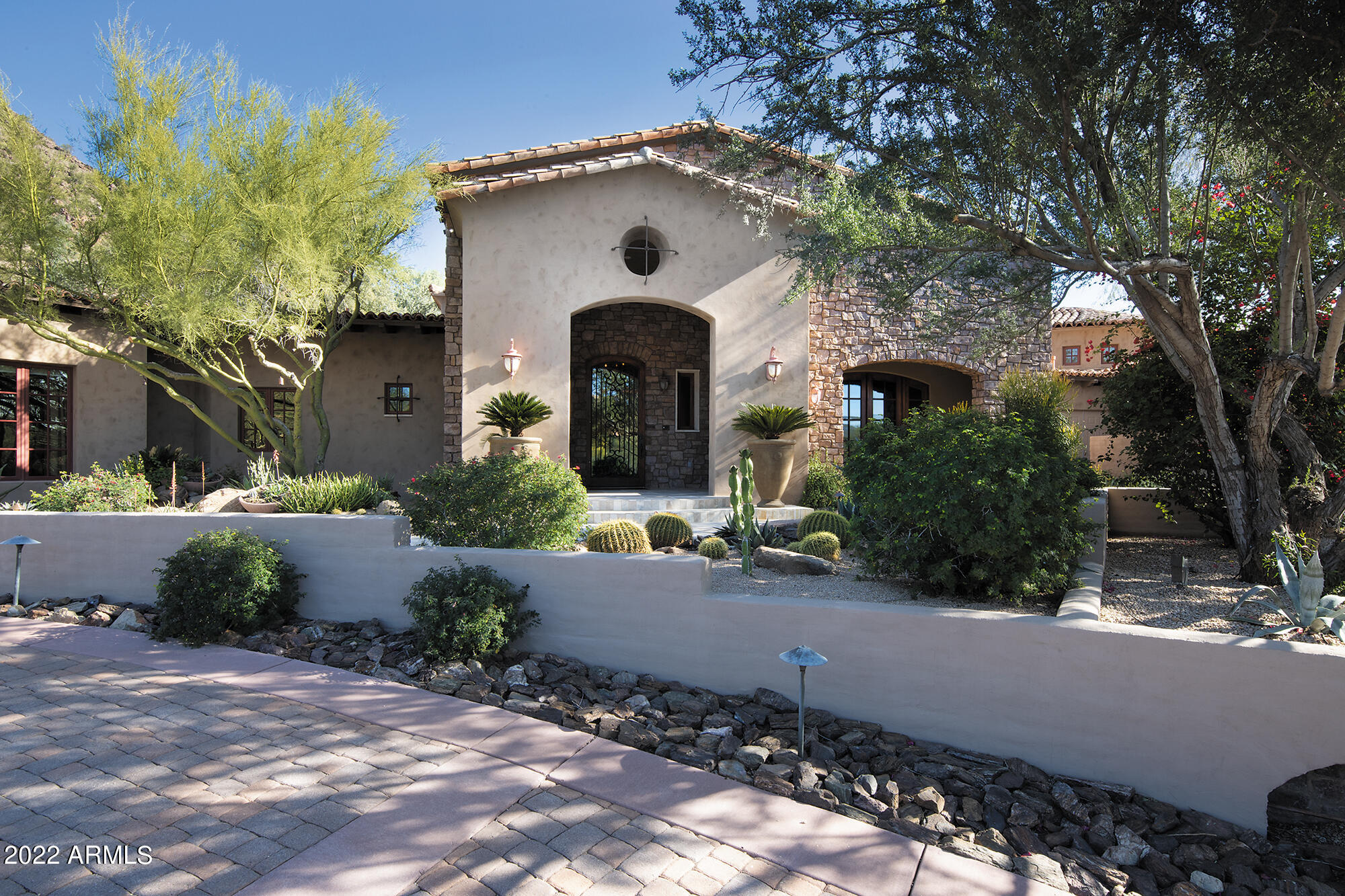 PARADISE VALLEY ESTATES - Residential