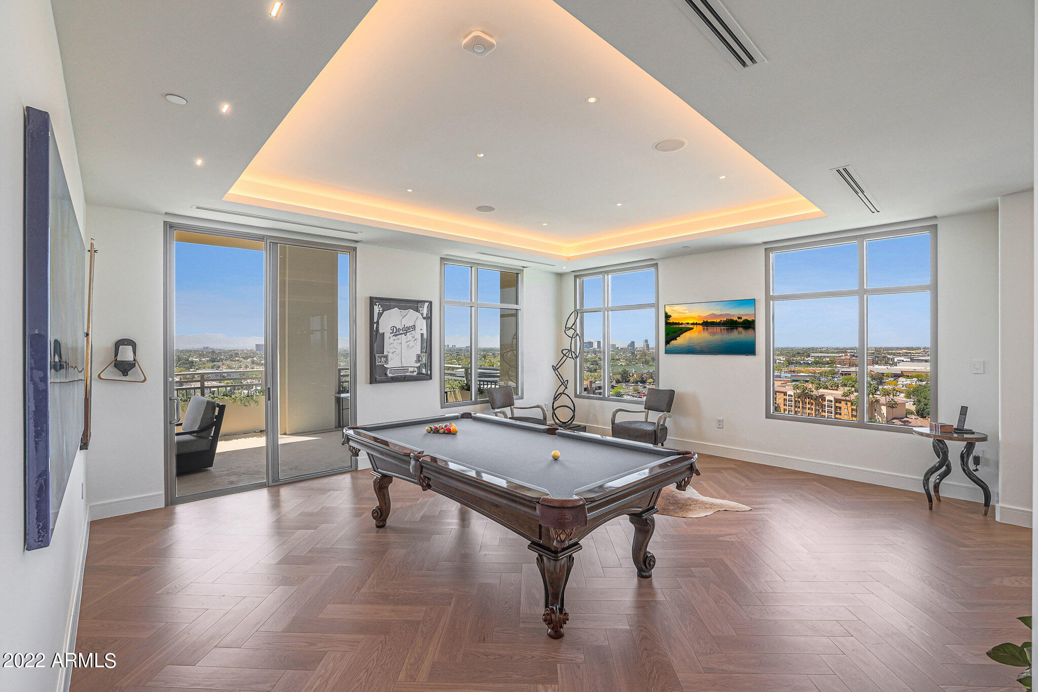 RESIDENCES AT 2211 CAMELBACK CONDOMINIUM - Residential