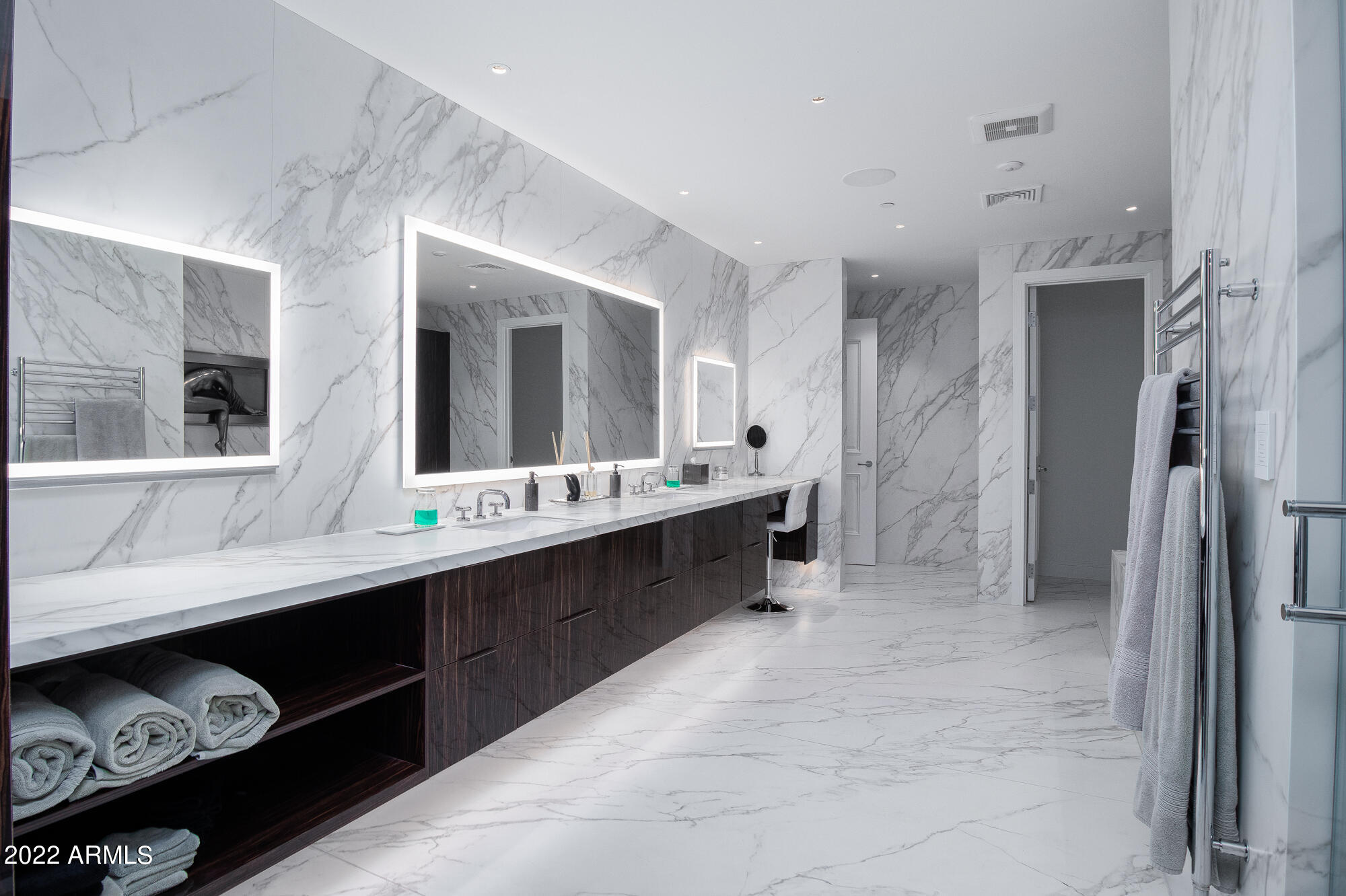 RESIDENCES AT 2211 CAMELBACK CONDOMINIUM - Residential