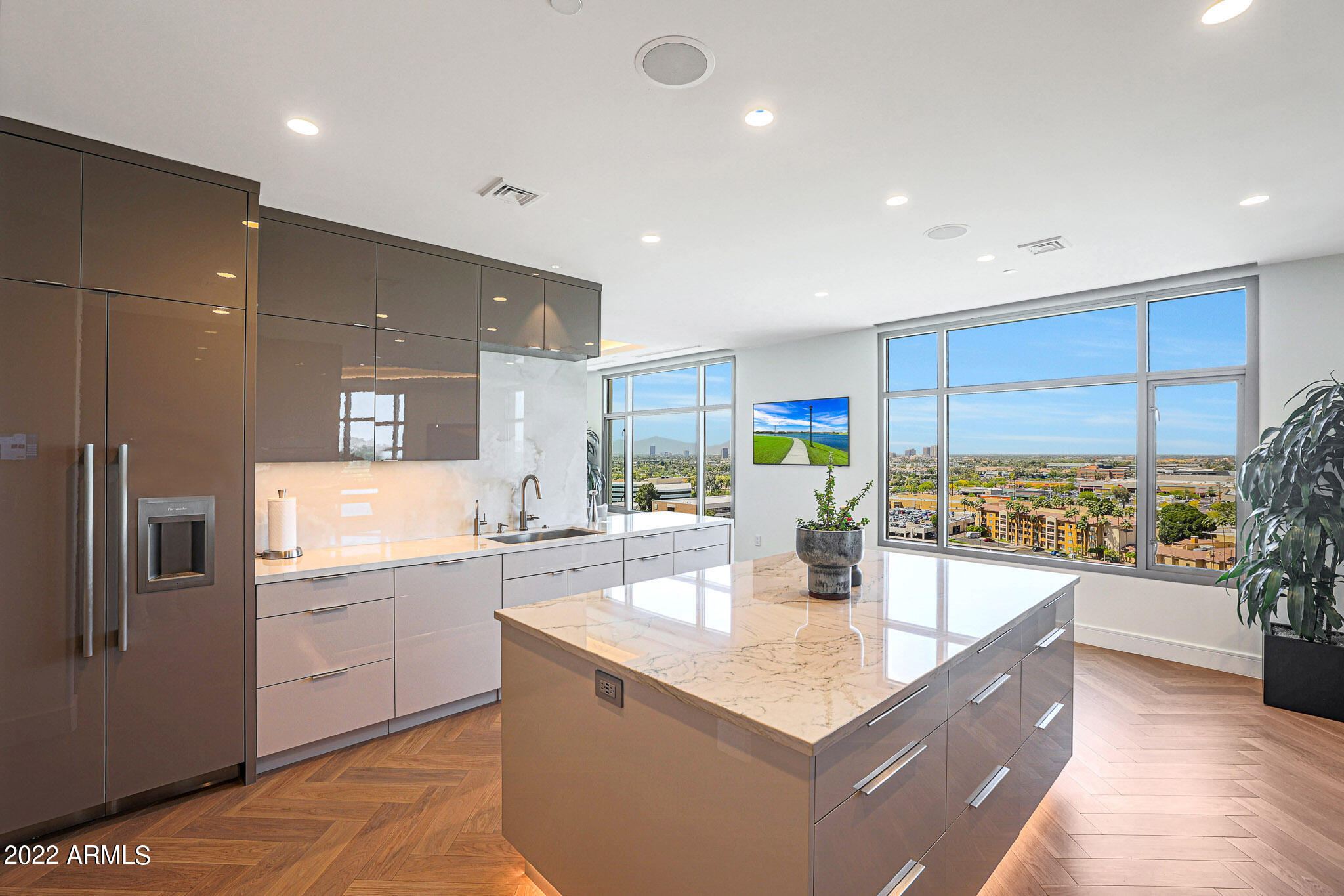 RESIDENCES AT 2211 CAMELBACK CONDOMINIUM - Residential