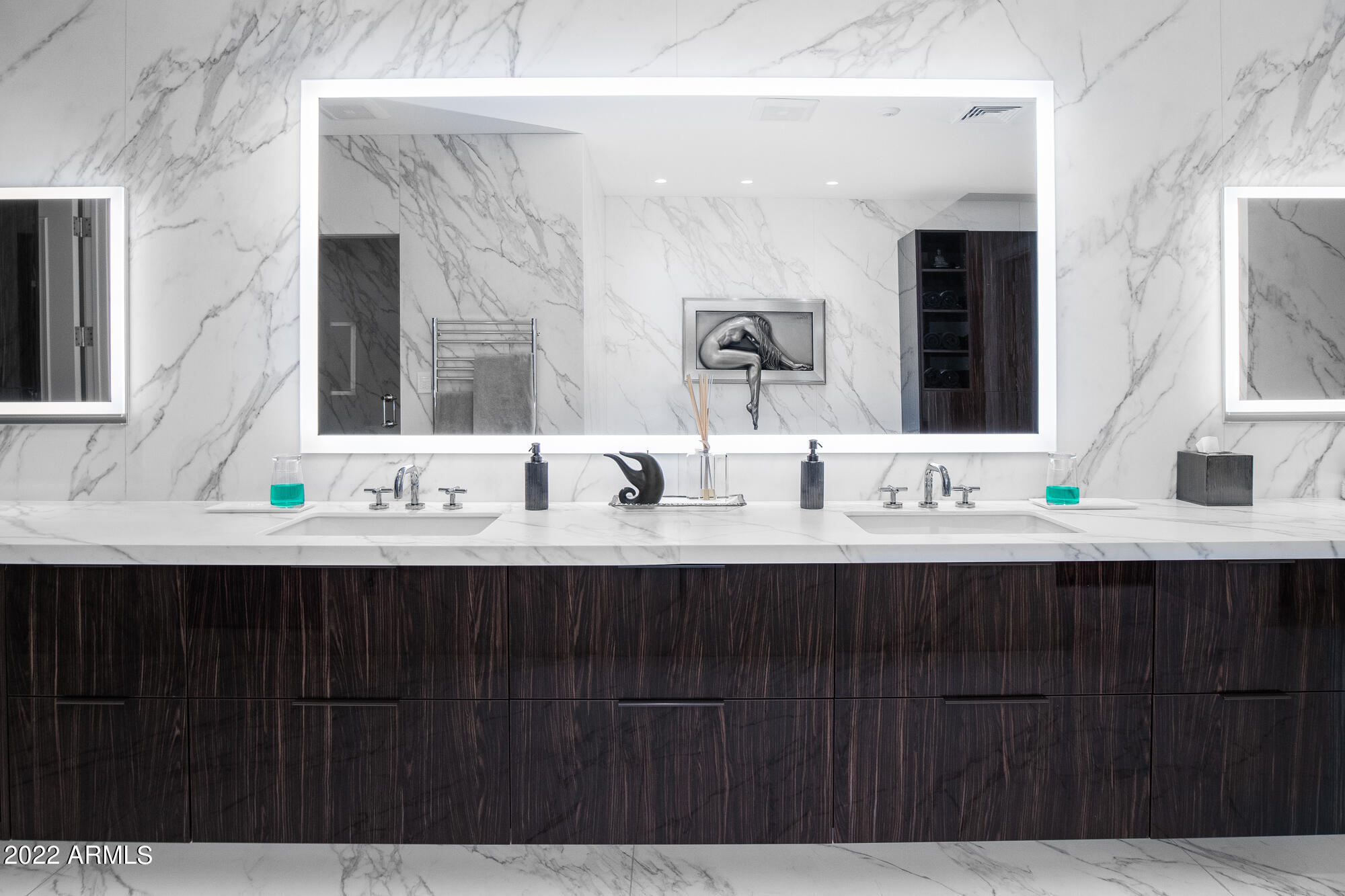 RESIDENCES AT 2211 CAMELBACK CONDOMINIUM - Residential