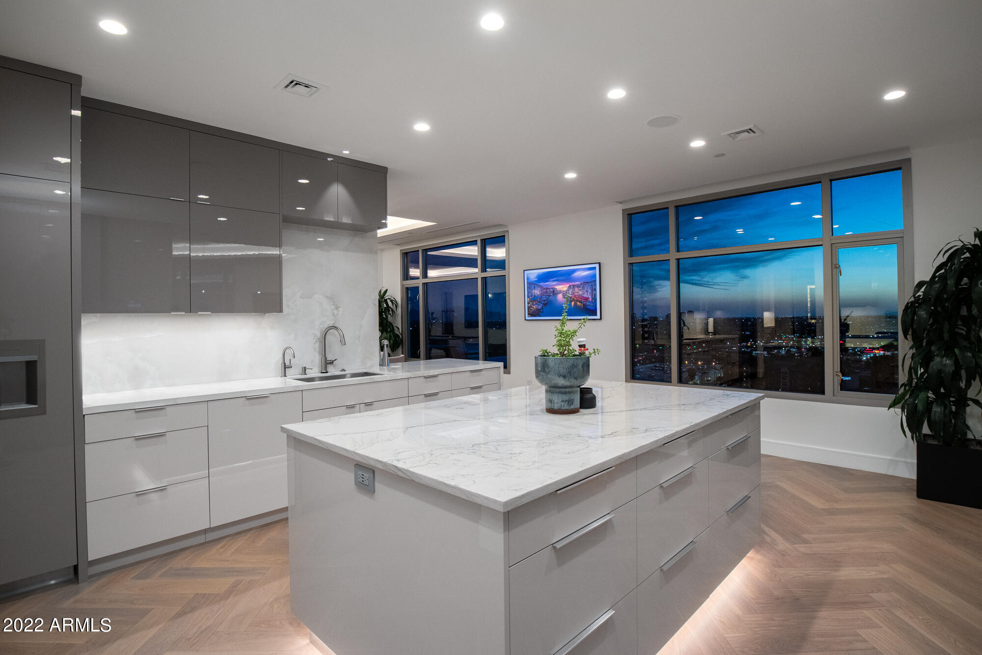 RESIDENCES AT 2211 CAMELBACK CONDOMINIUM - Residential