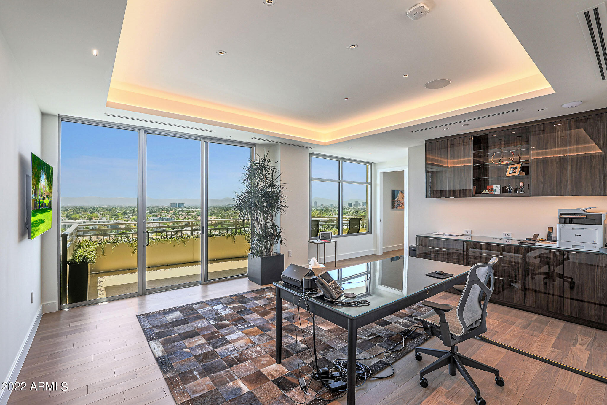 RESIDENCES AT 2211 CAMELBACK CONDOMINIUM - Residential