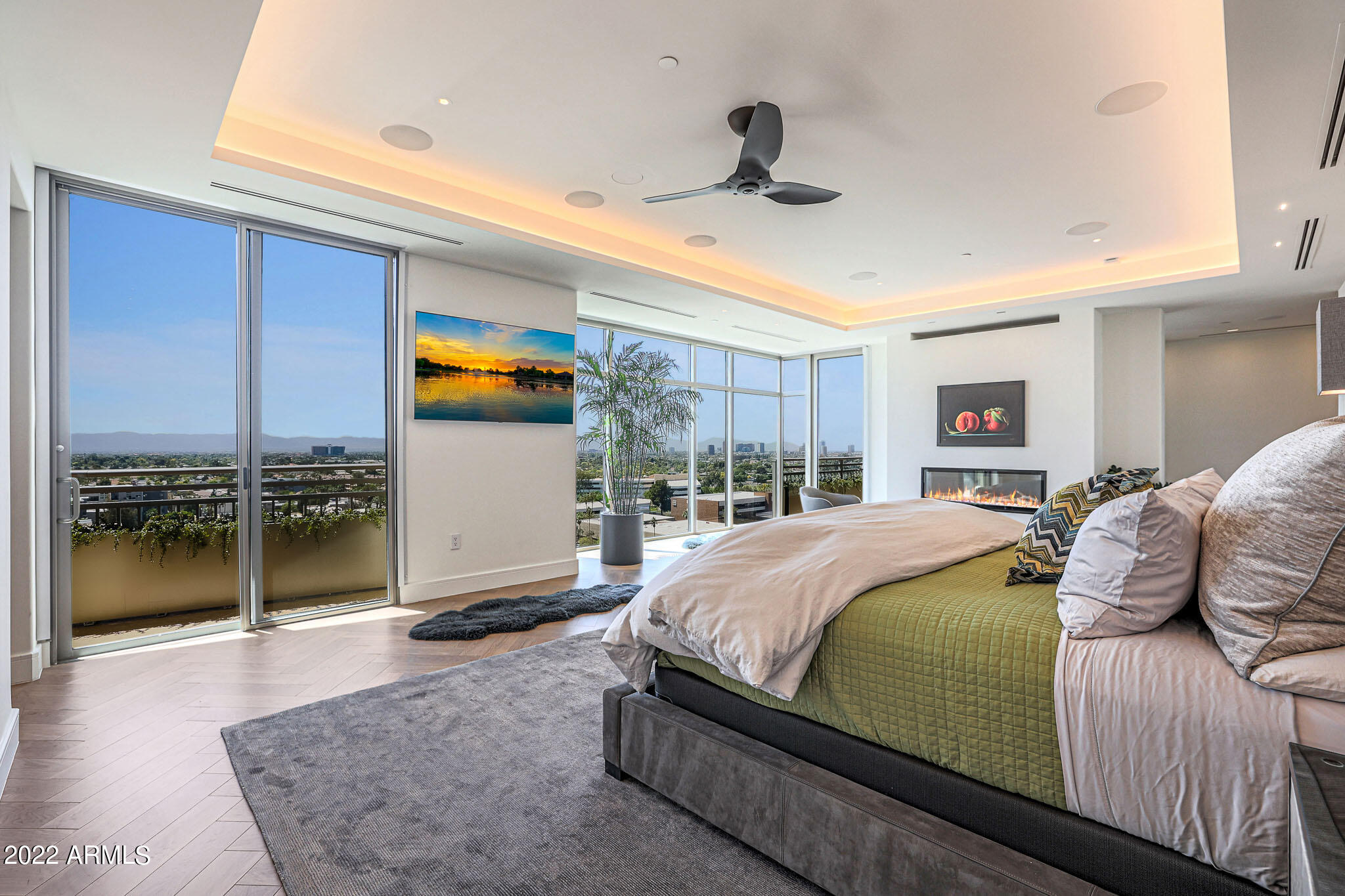 RESIDENCES AT 2211 CAMELBACK CONDOMINIUM - Residential
