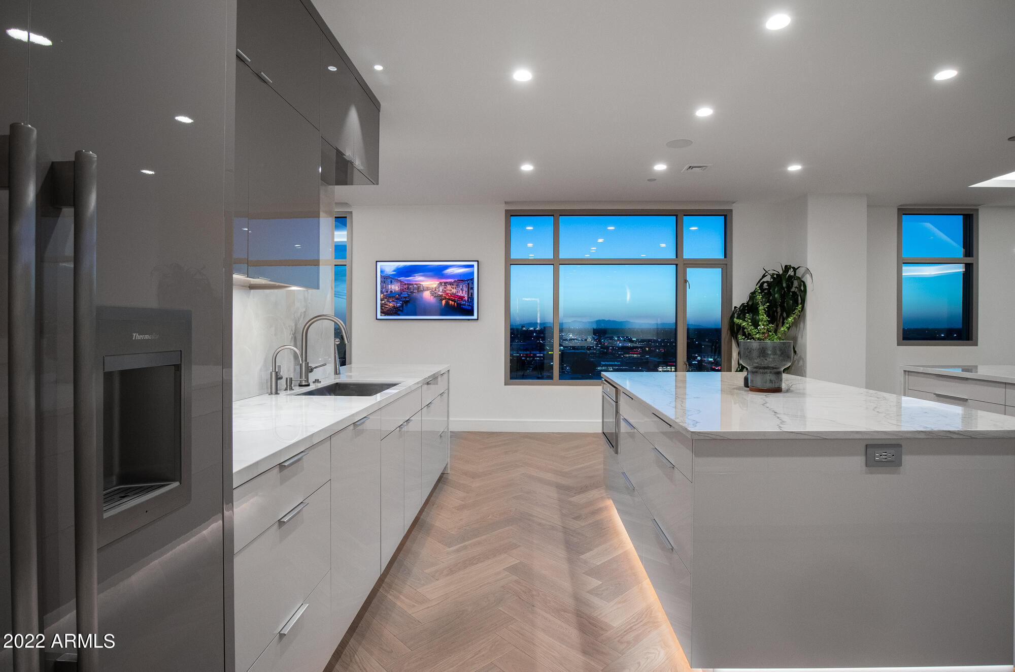 RESIDENCES AT 2211 CAMELBACK CONDOMINIUM - Residential