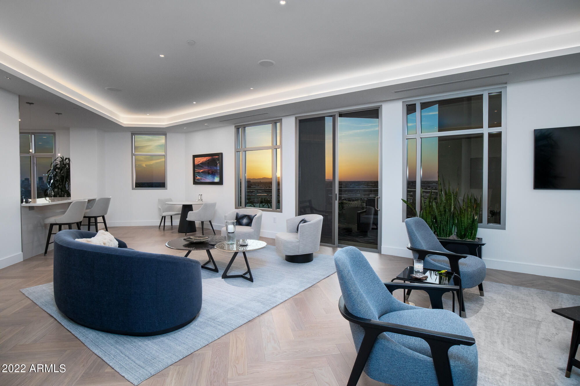 RESIDENCES AT 2211 CAMELBACK CONDOMINIUM - Residential