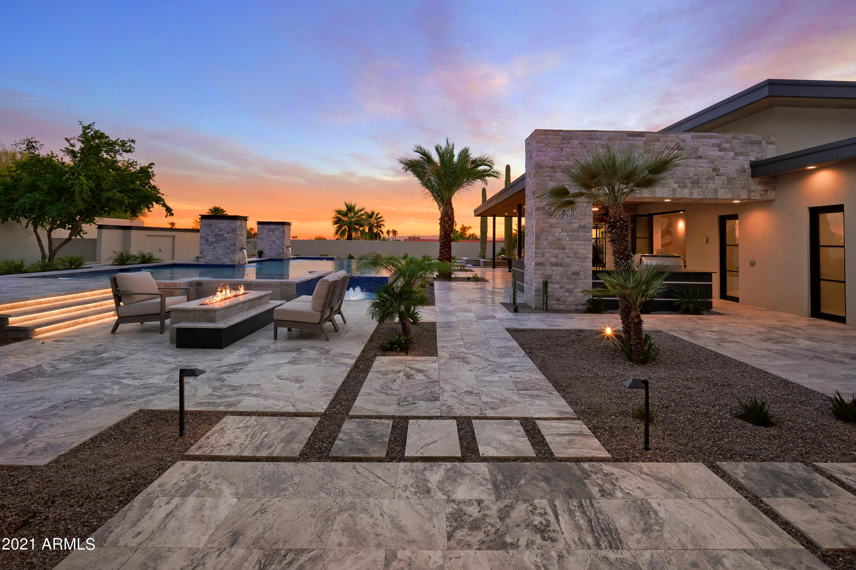 MIRADA LOS ARCOS - Residential
