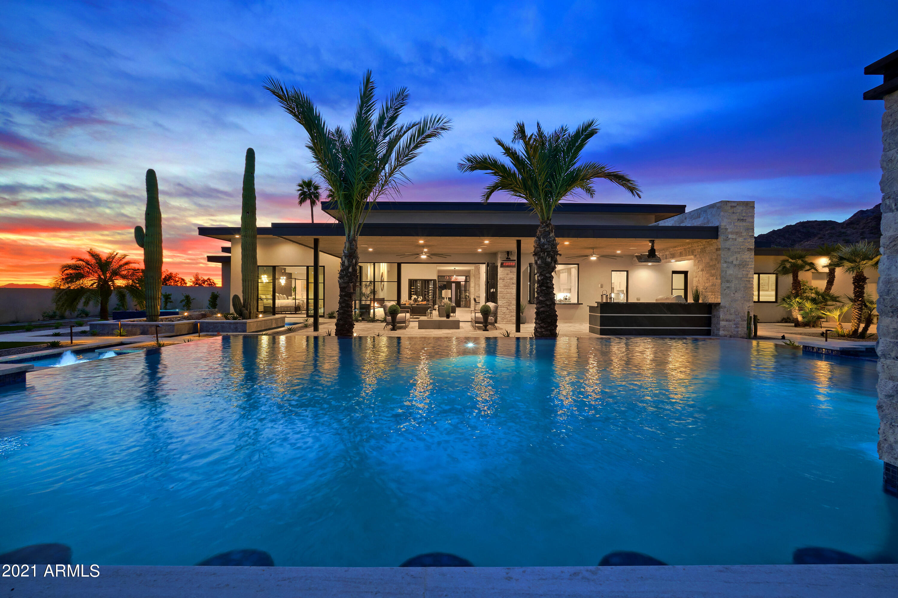 MIRADA LOS ARCOS - Residential