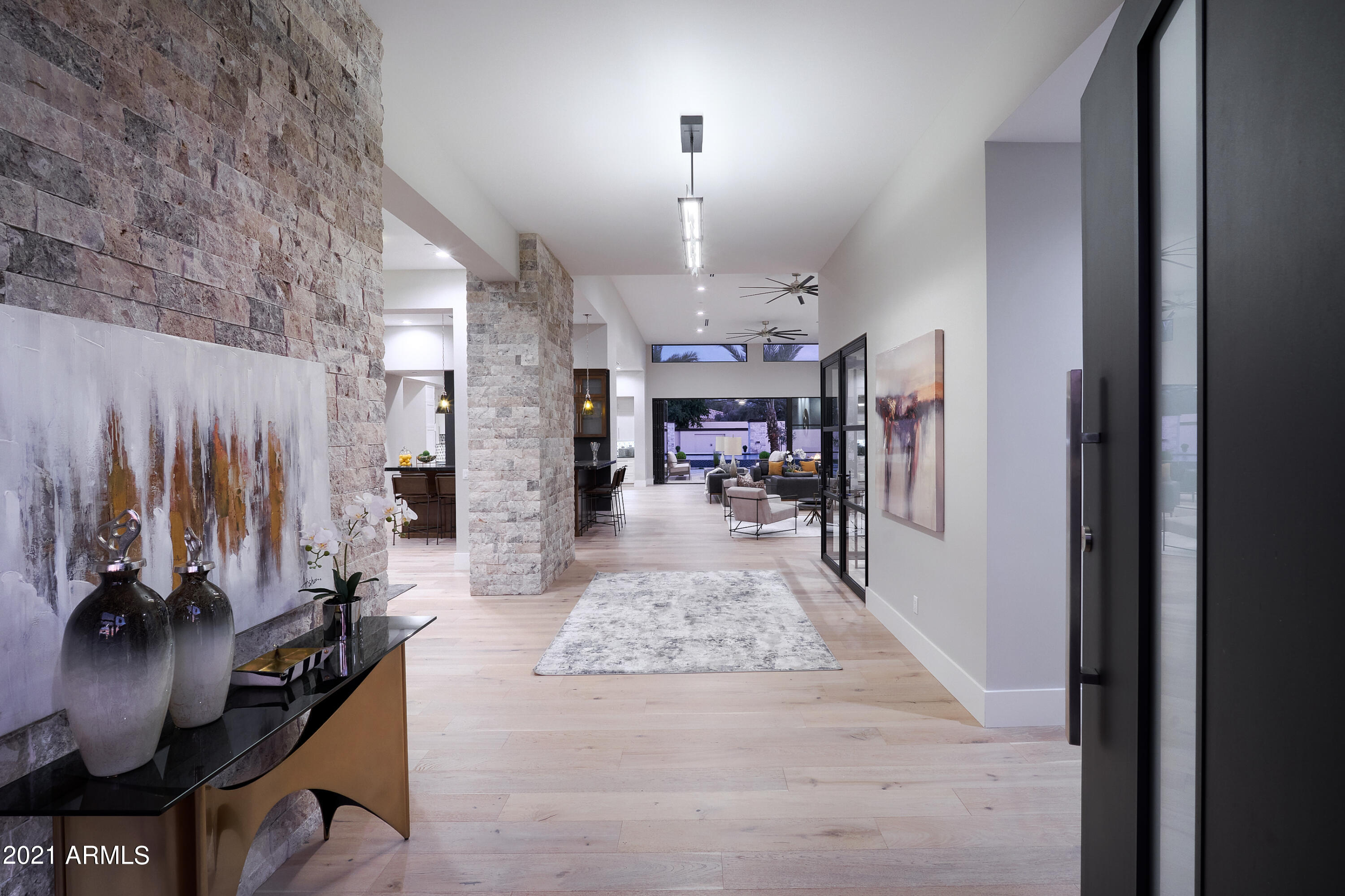 MIRADA LOS ARCOS - Residential