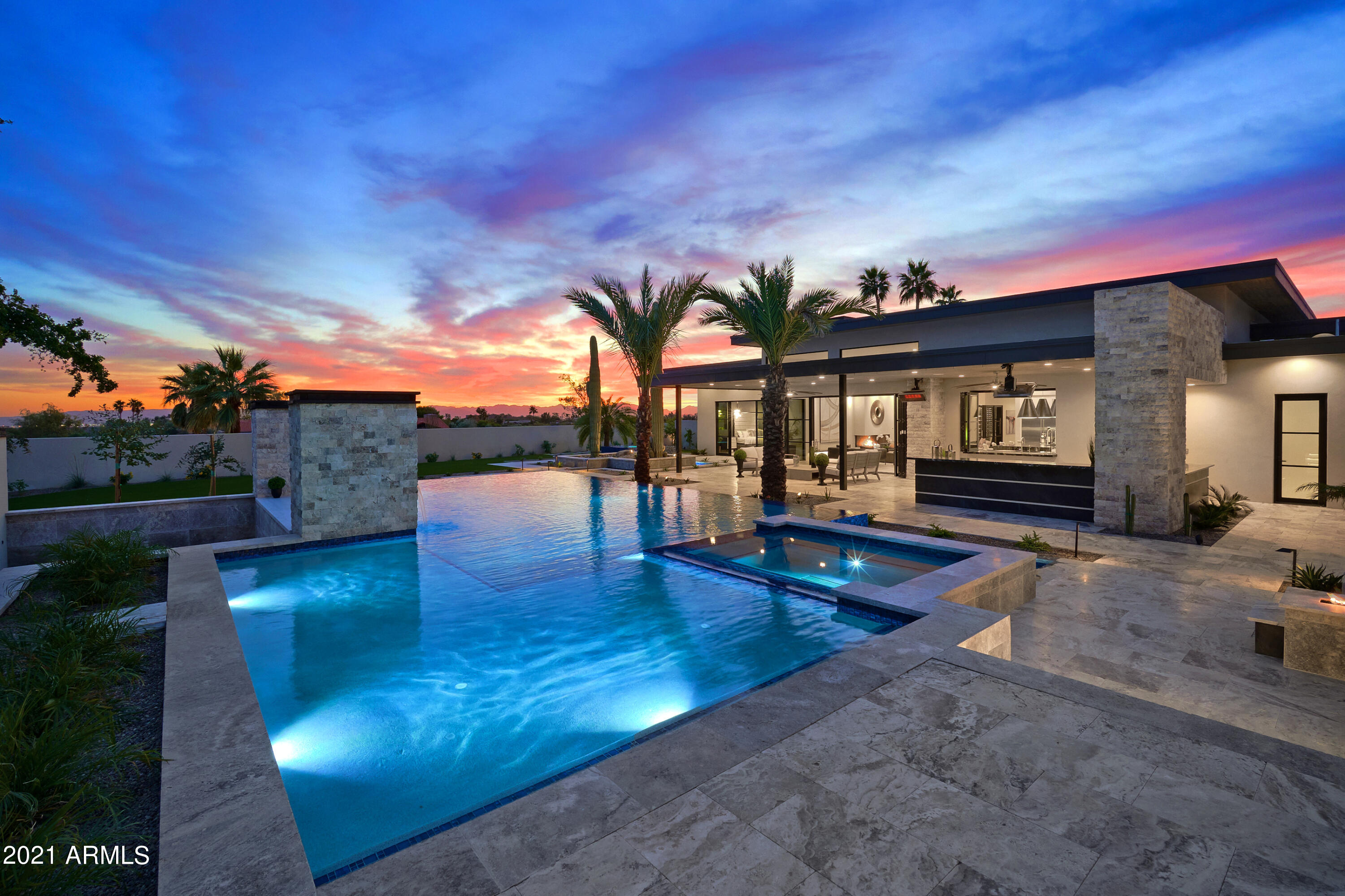 MIRADA LOS ARCOS - Residential