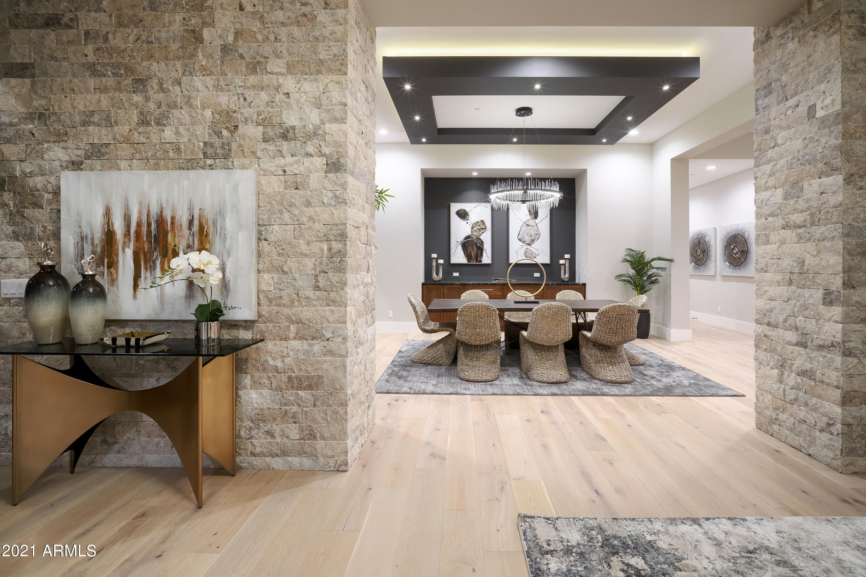MIRADA LOS ARCOS - Residential