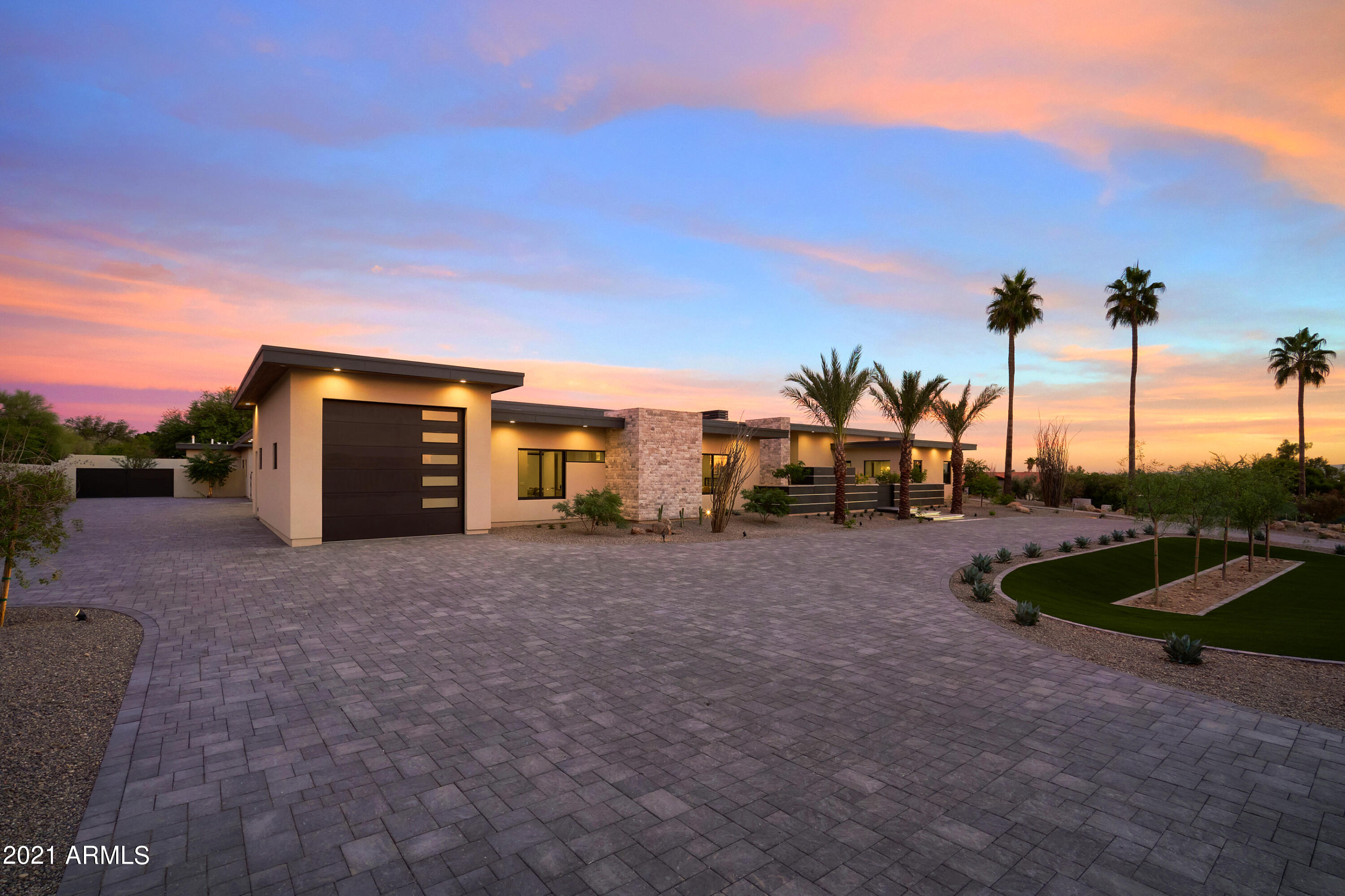 MIRADA LOS ARCOS - Residential