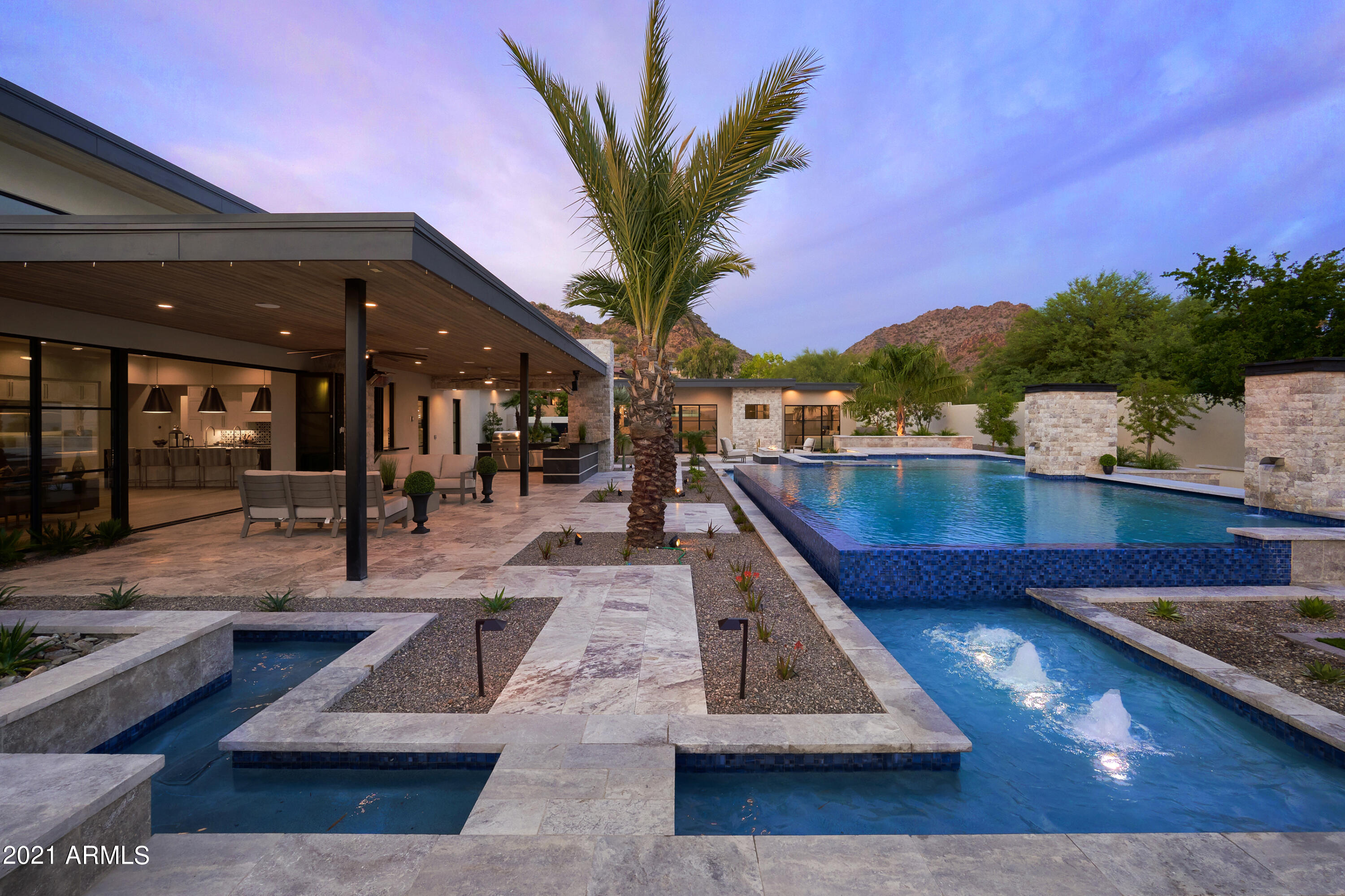 MIRADA LOS ARCOS - Residential