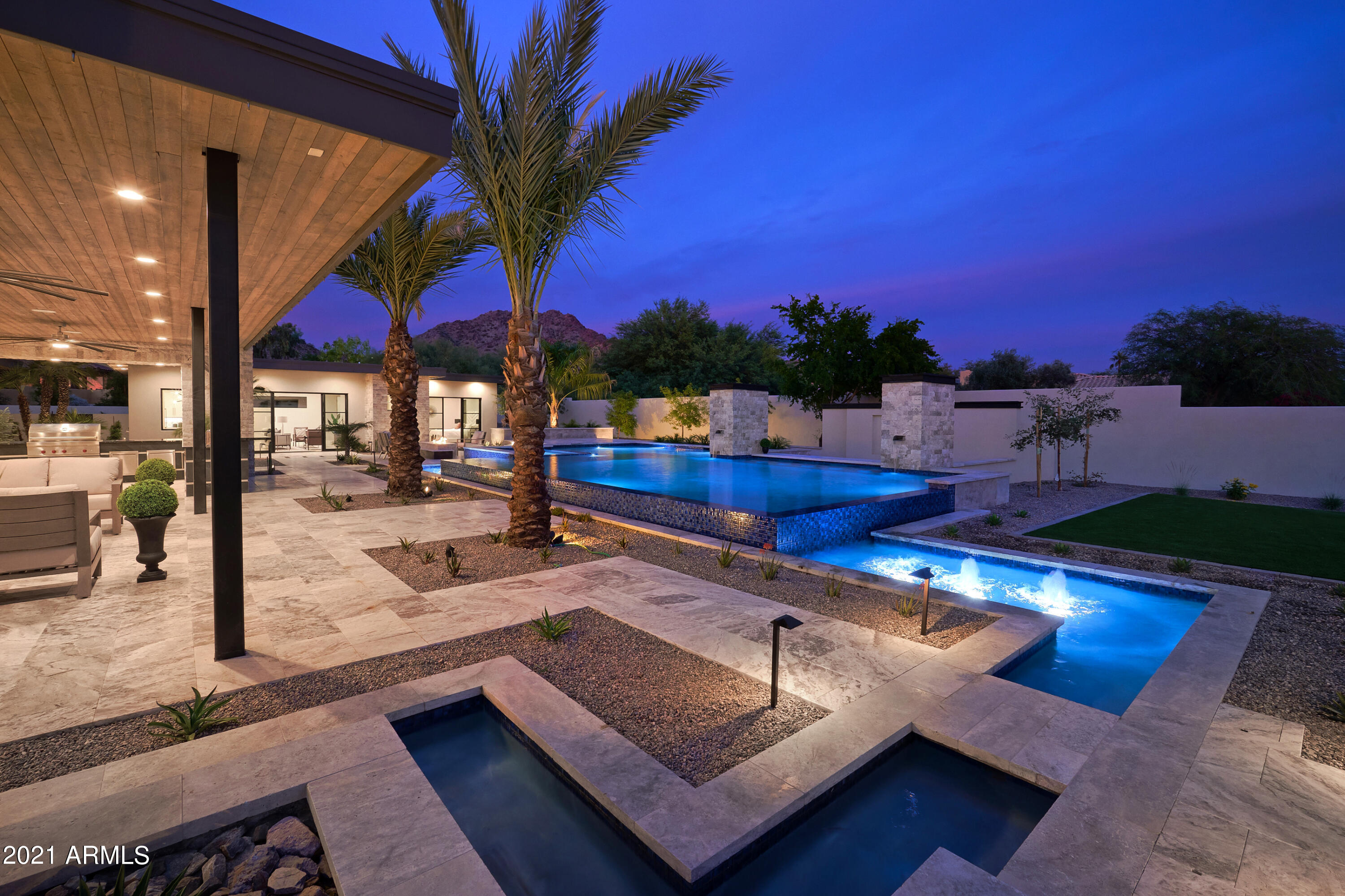 MIRADA LOS ARCOS - Residential