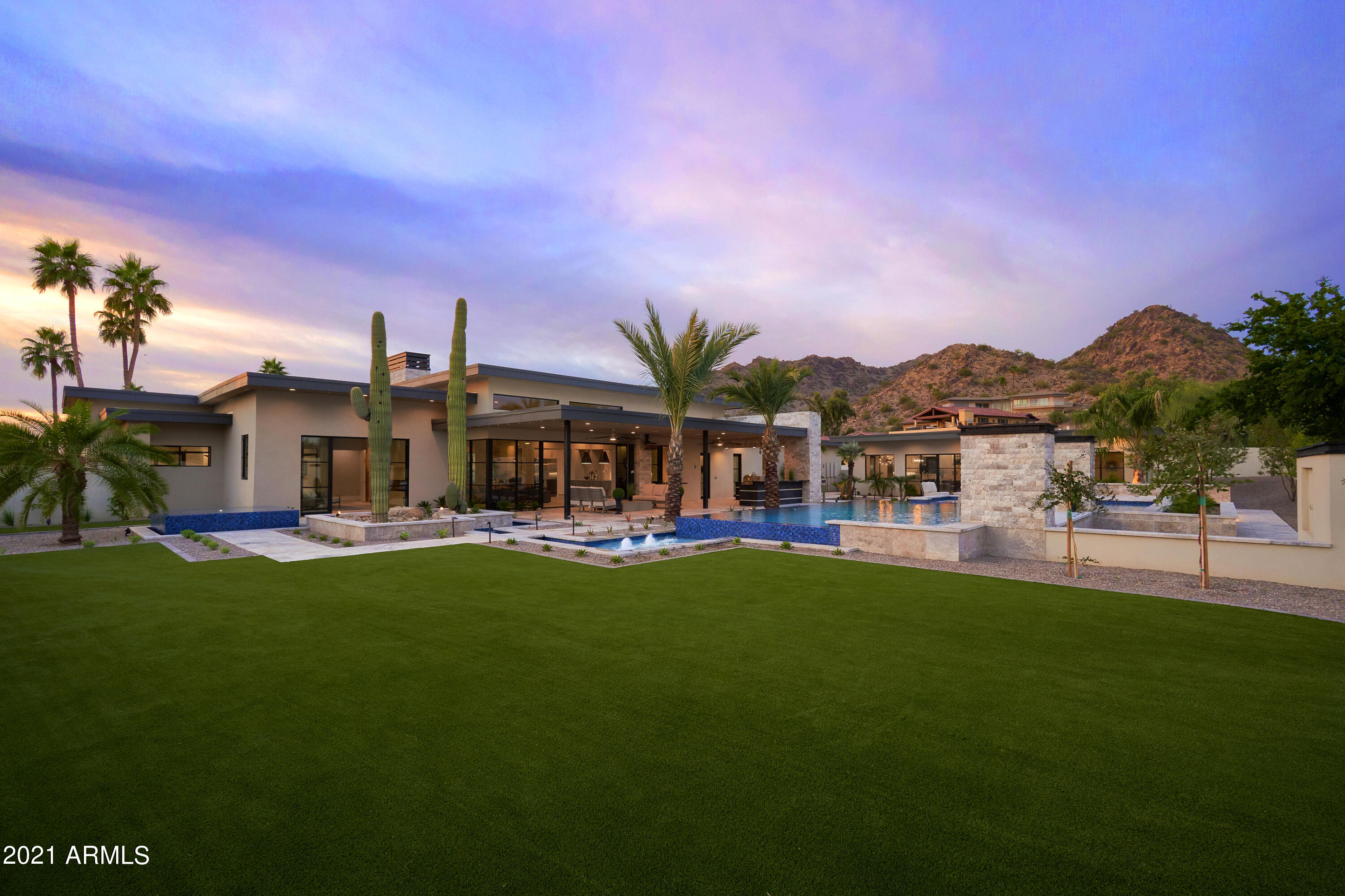 MIRADA LOS ARCOS - Residential
