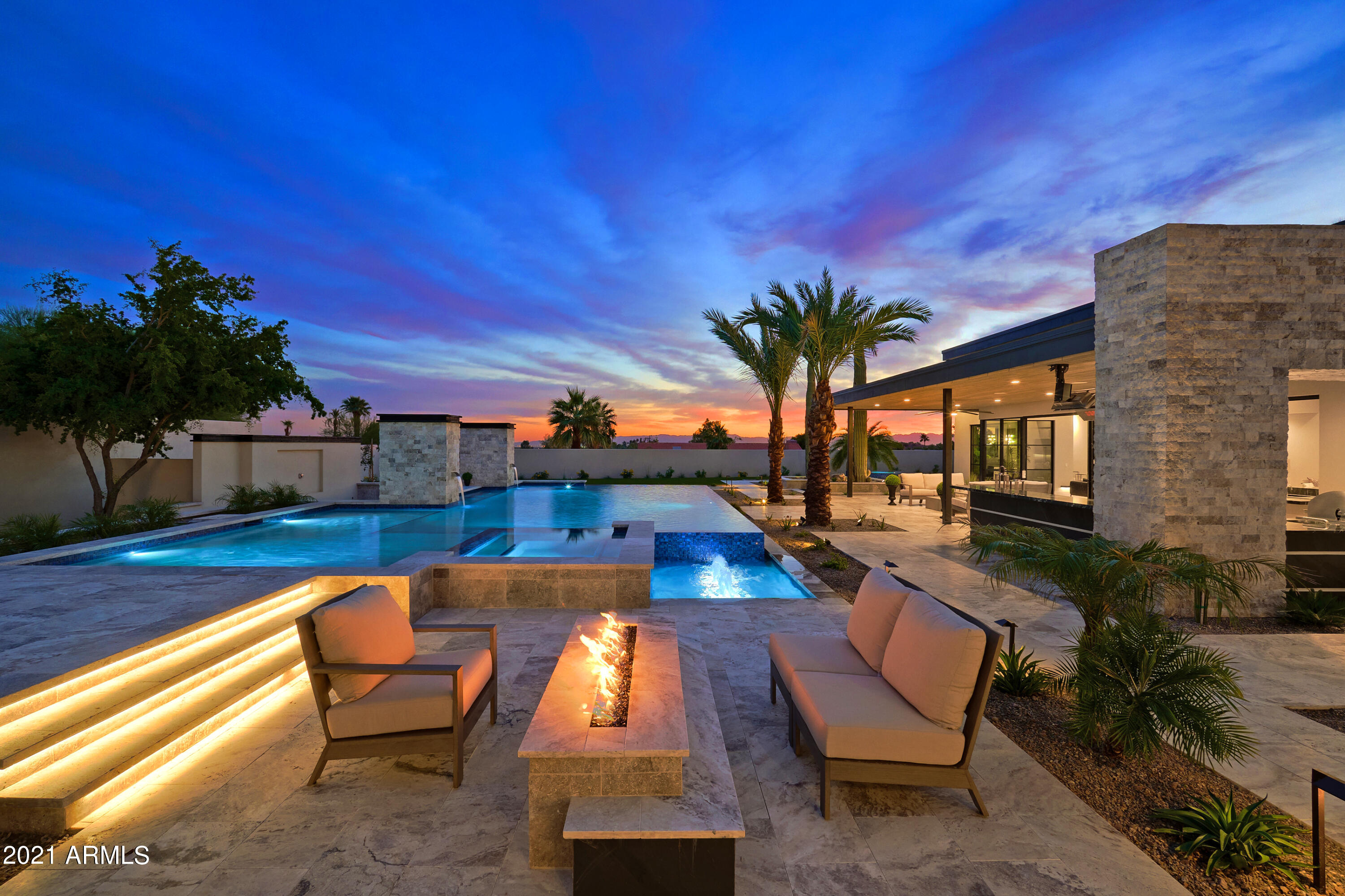 MIRADA LOS ARCOS - Residential