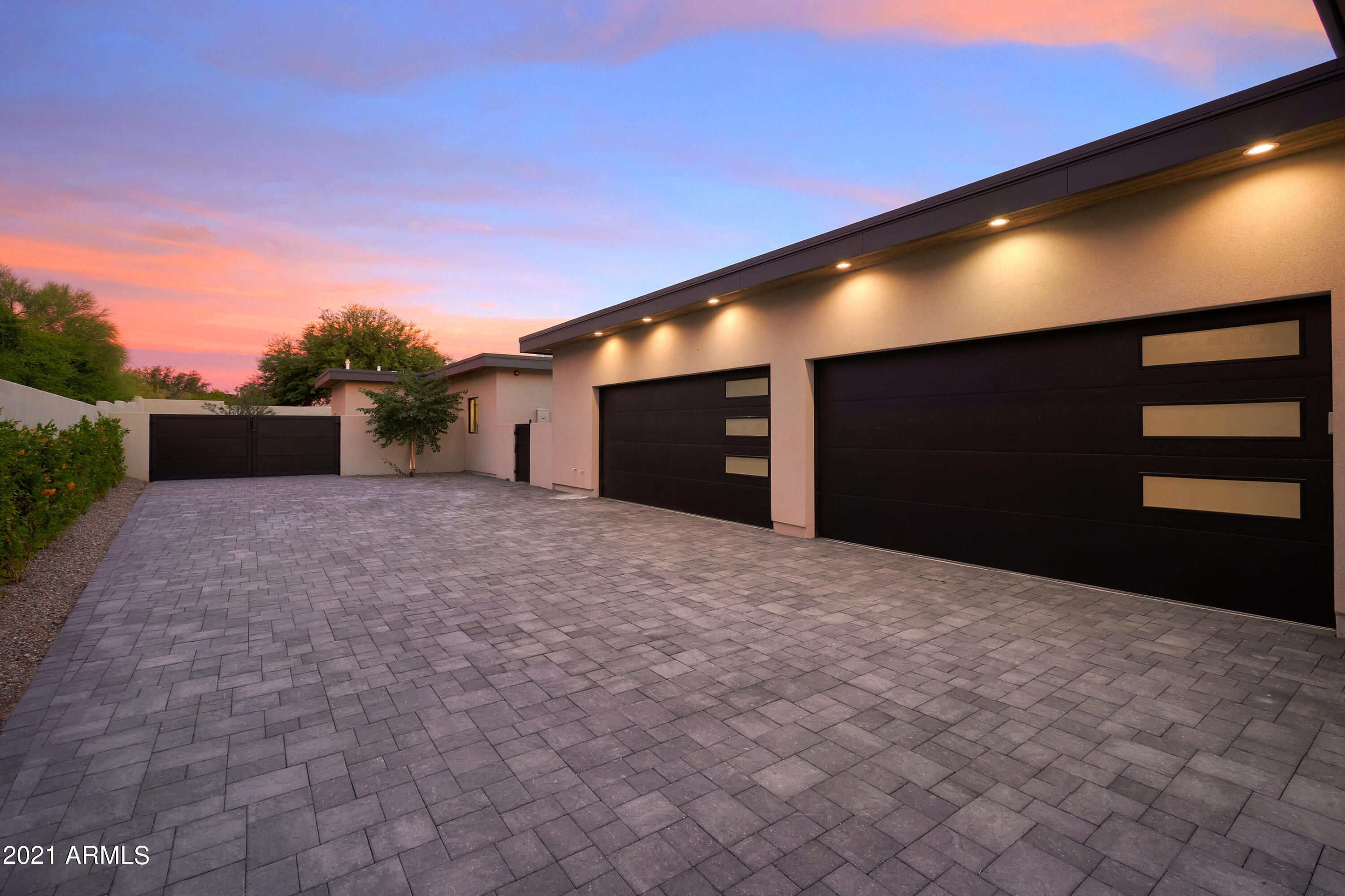 MIRADA LOS ARCOS - Residential