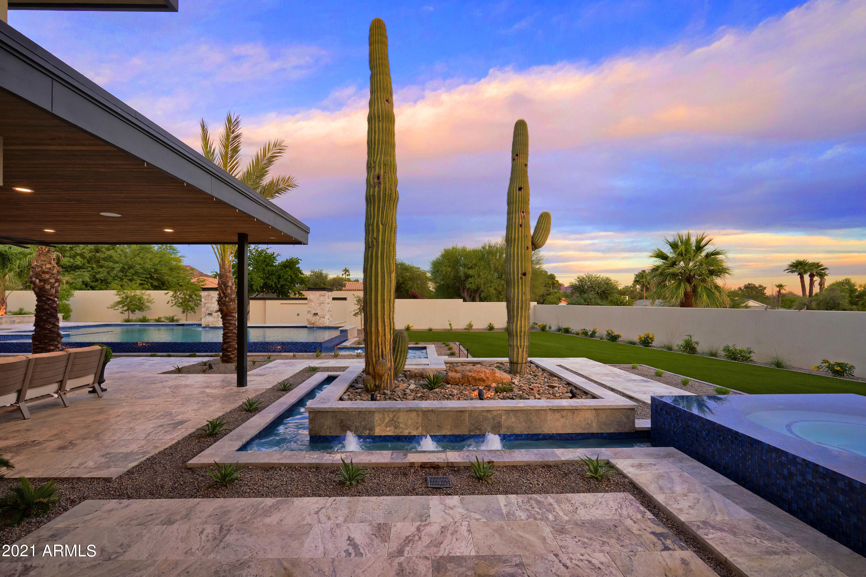 MIRADA LOS ARCOS - Residential