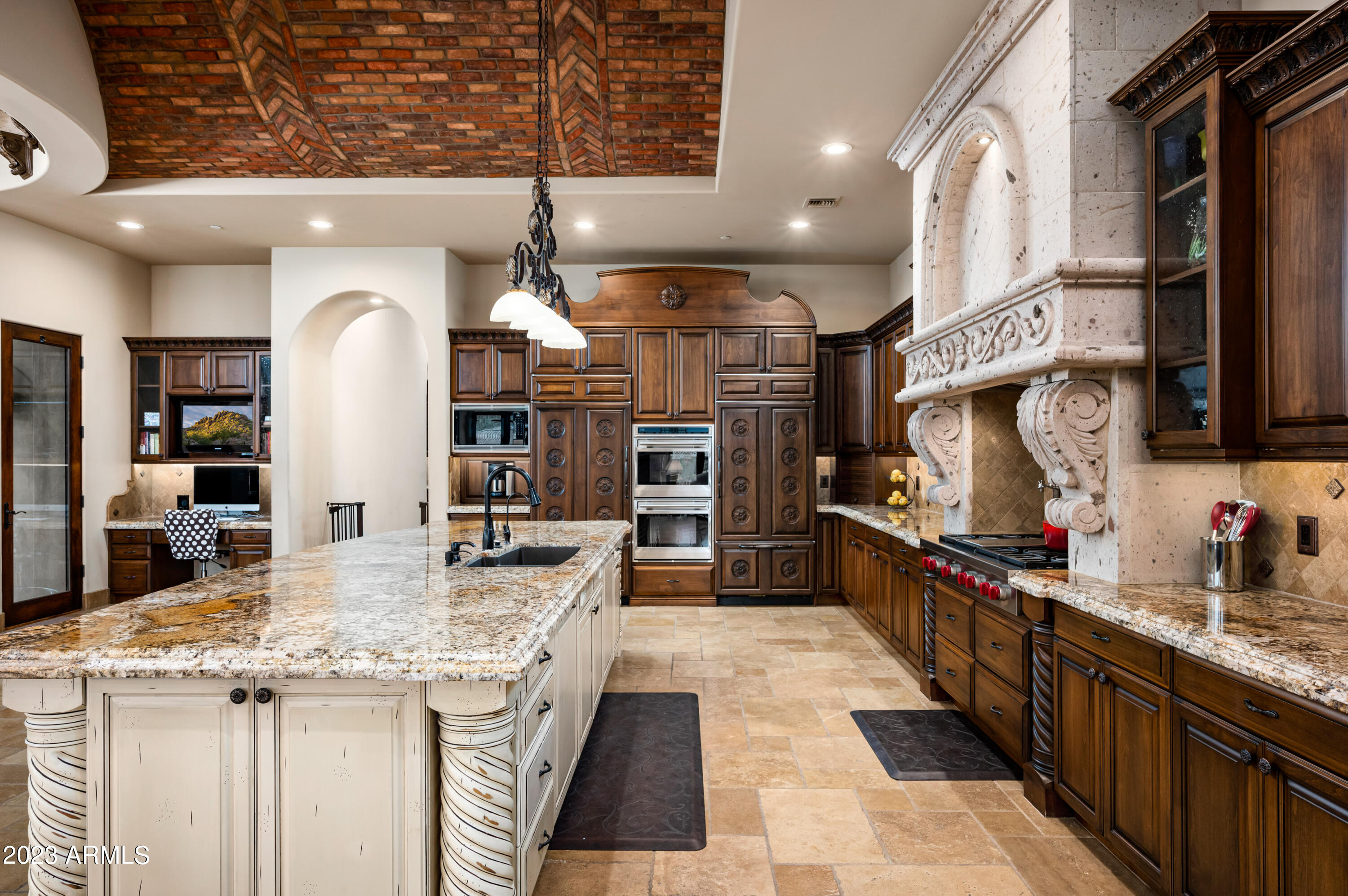 SIERRA HILLS - Residential