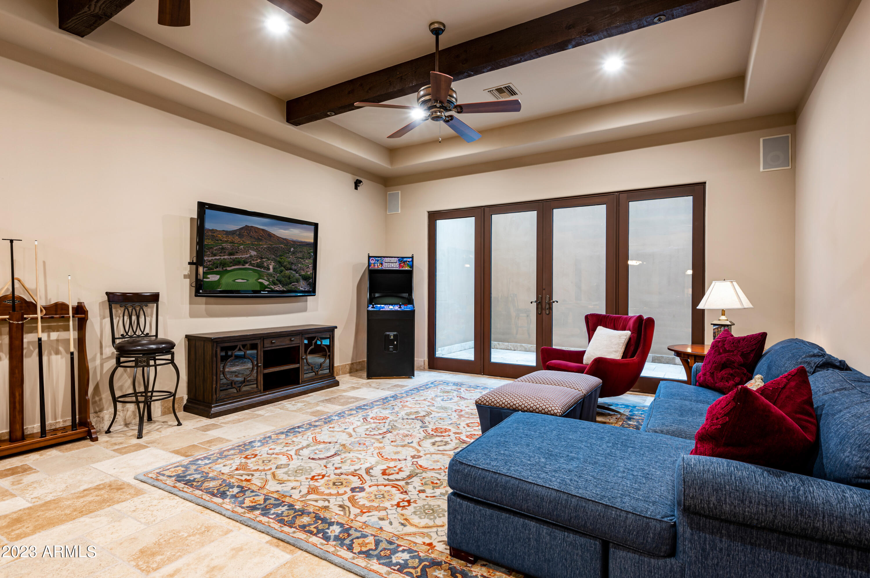 SIERRA HILLS - Residential