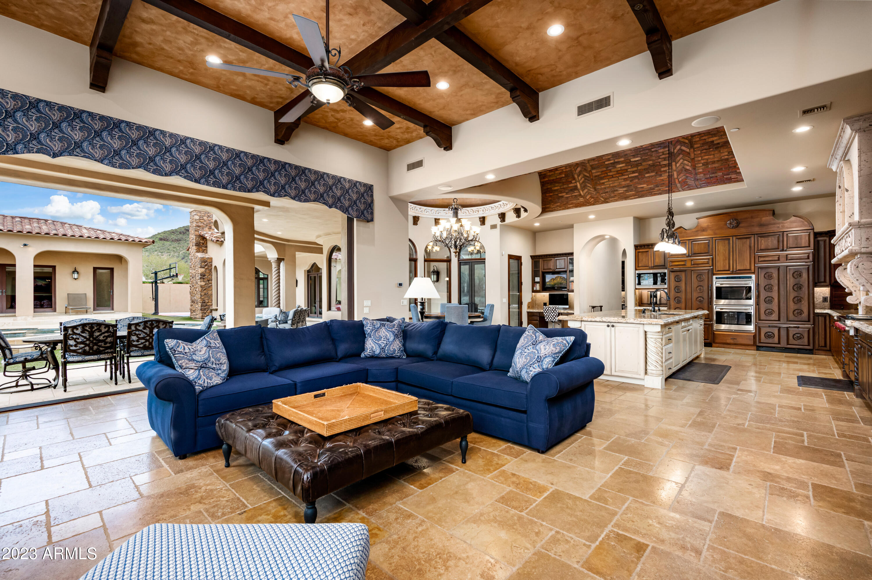SIERRA HILLS - Residential