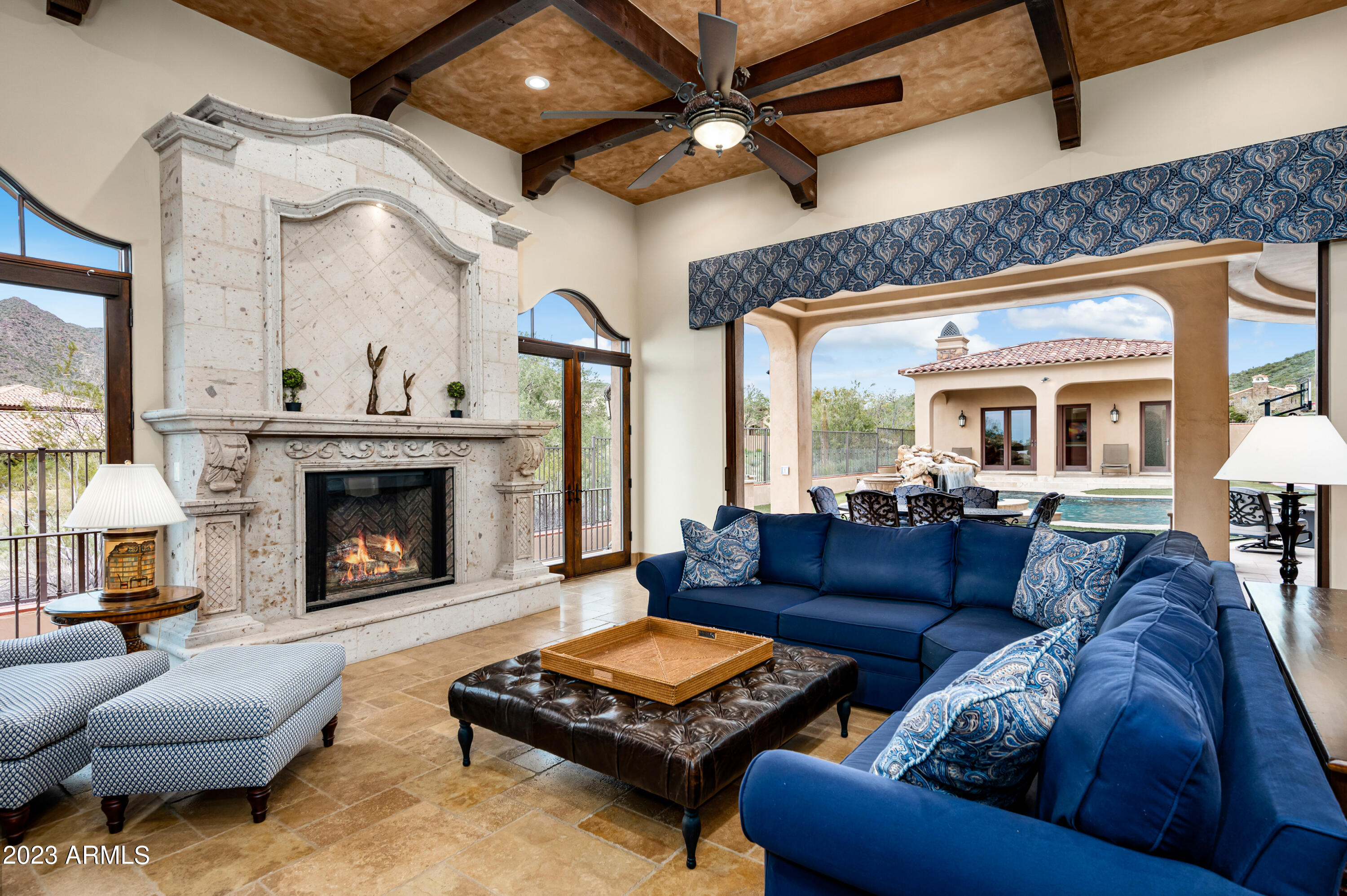 SIERRA HILLS - Residential