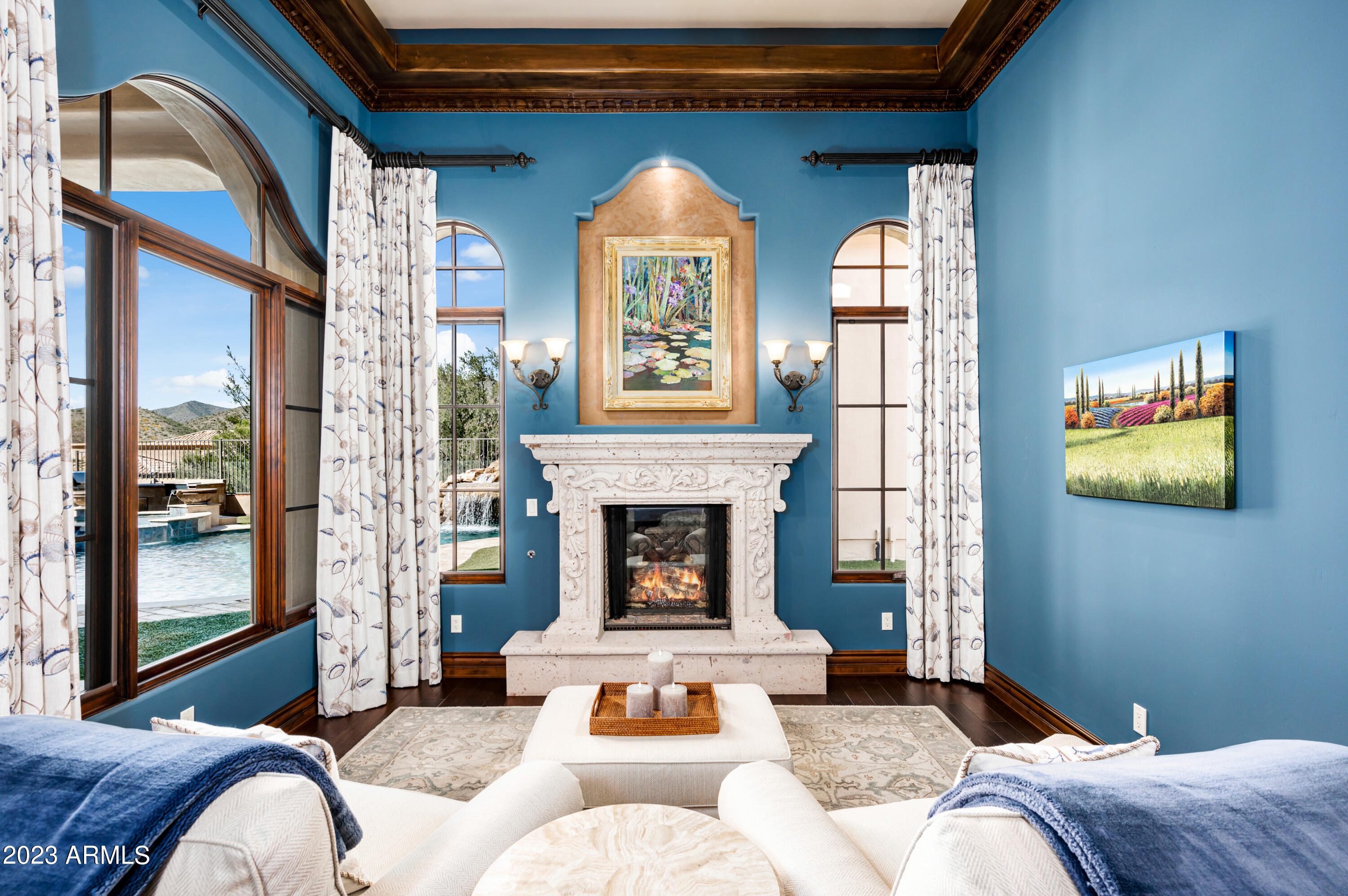 SIERRA HILLS - Residential