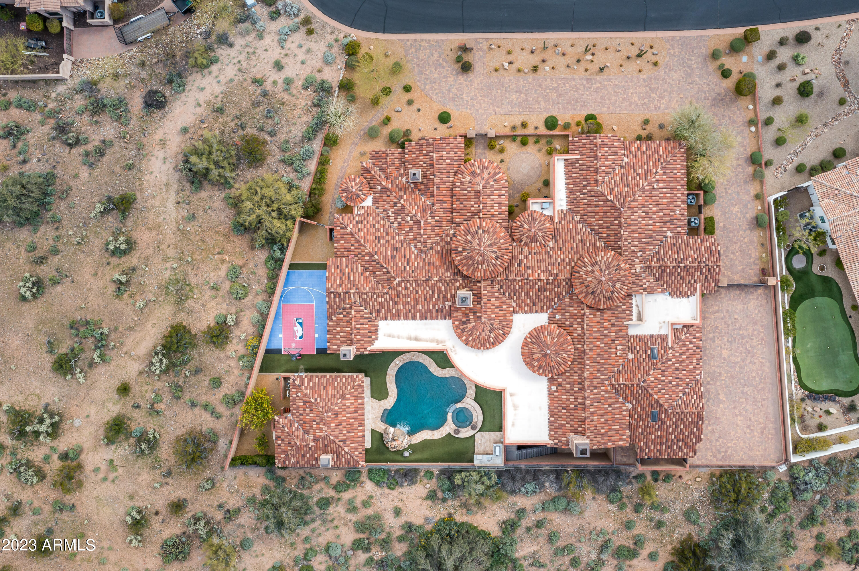 SIERRA HILLS - Residential