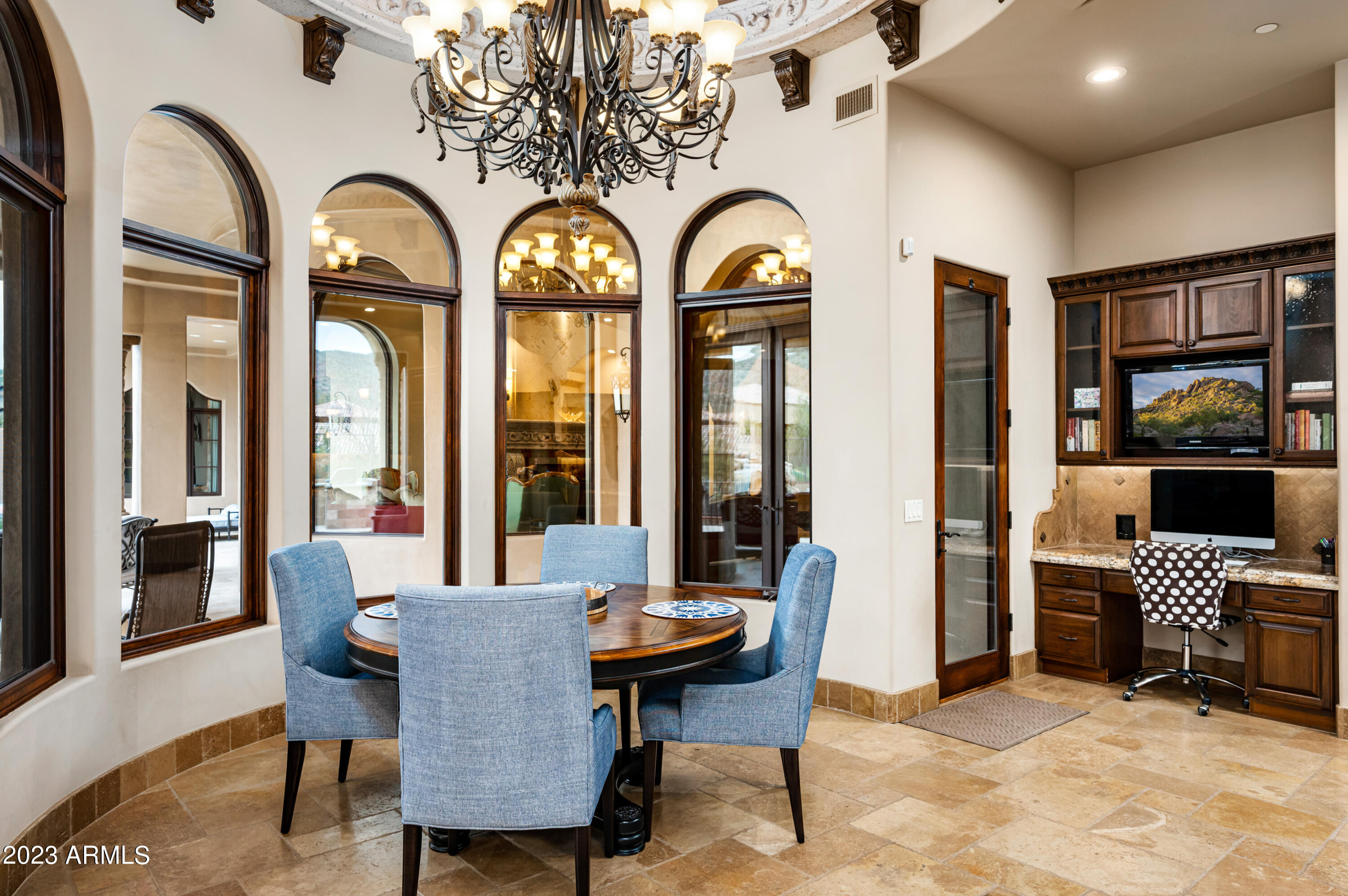 SIERRA HILLS - Residential