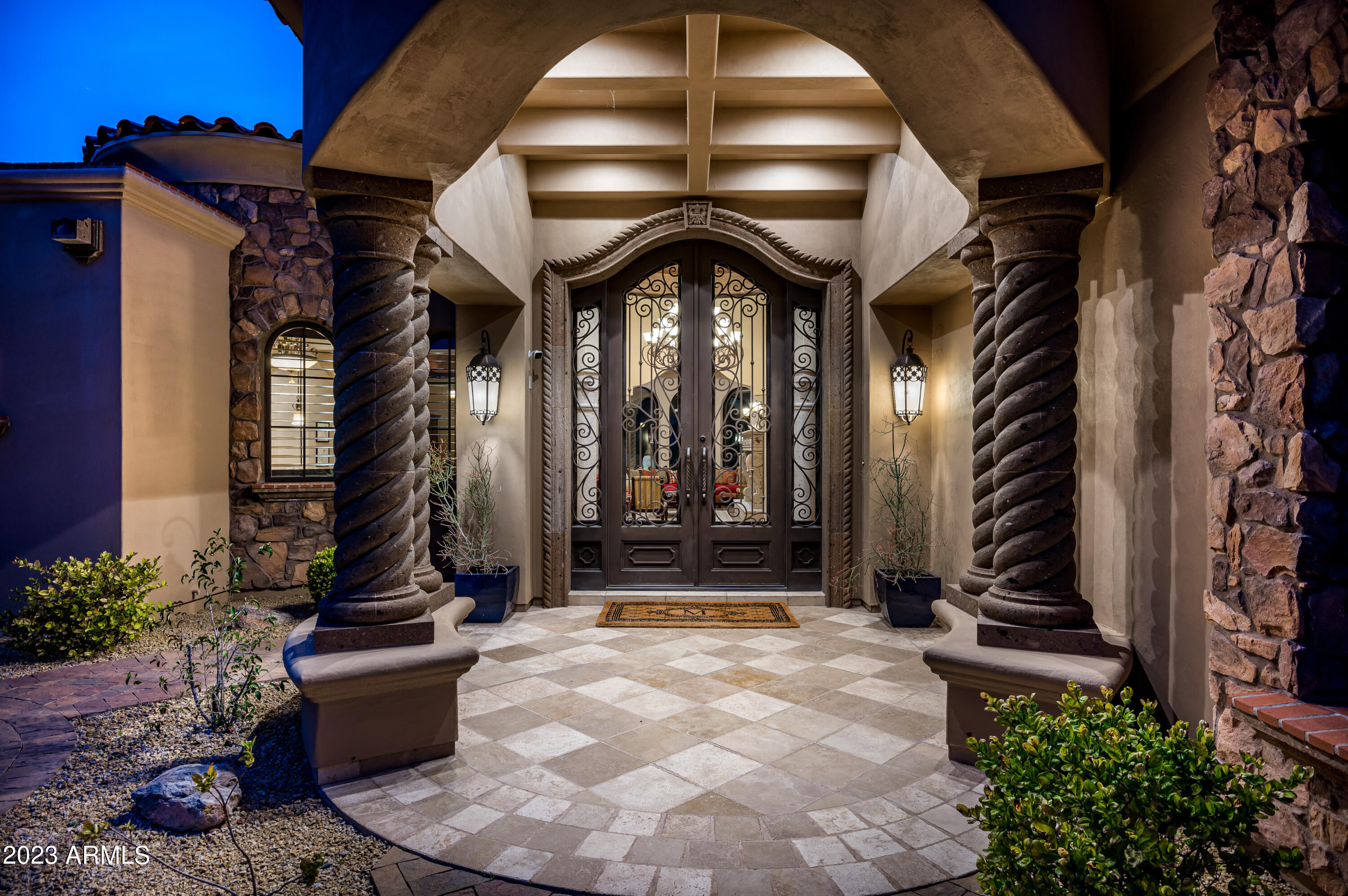 SIERRA HILLS - Residential