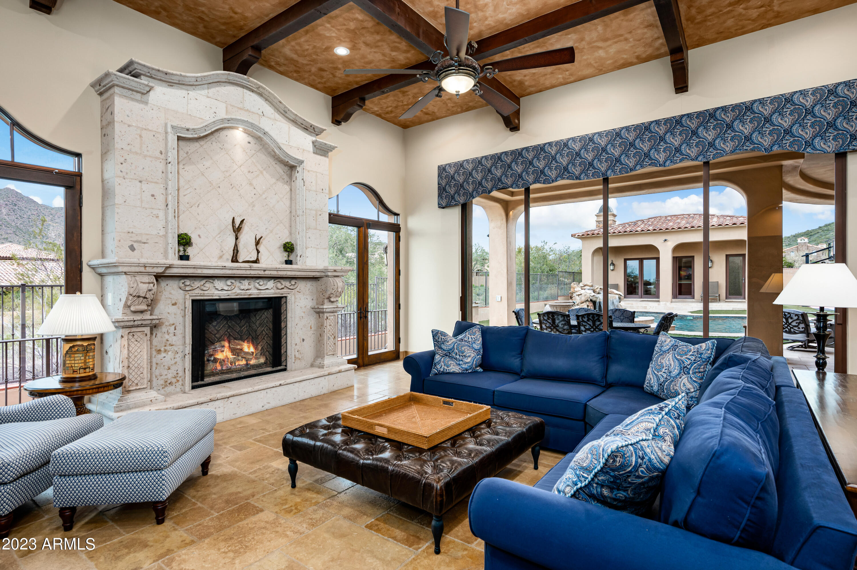 SIERRA HILLS - Residential