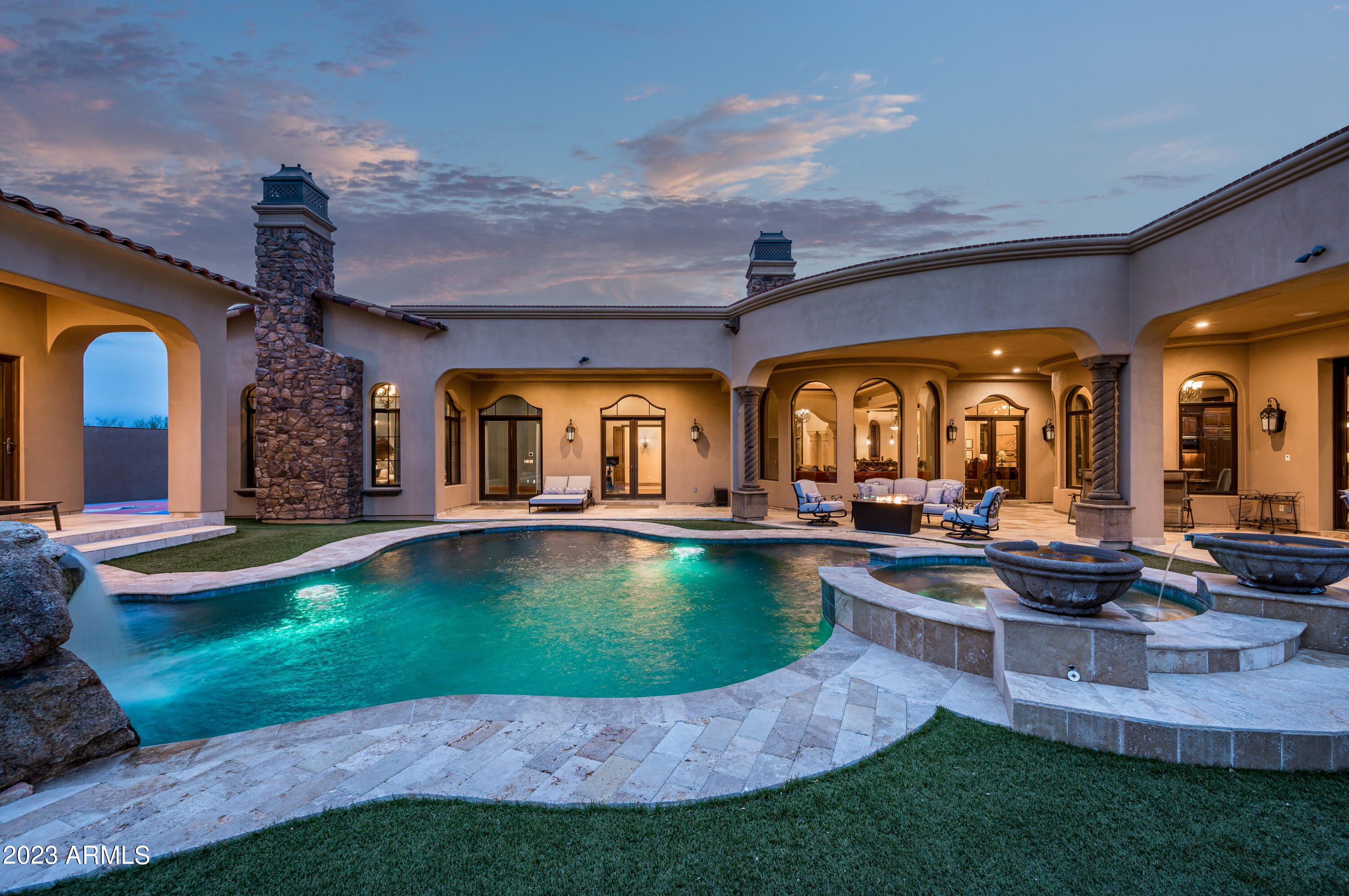 SIERRA HILLS - Residential