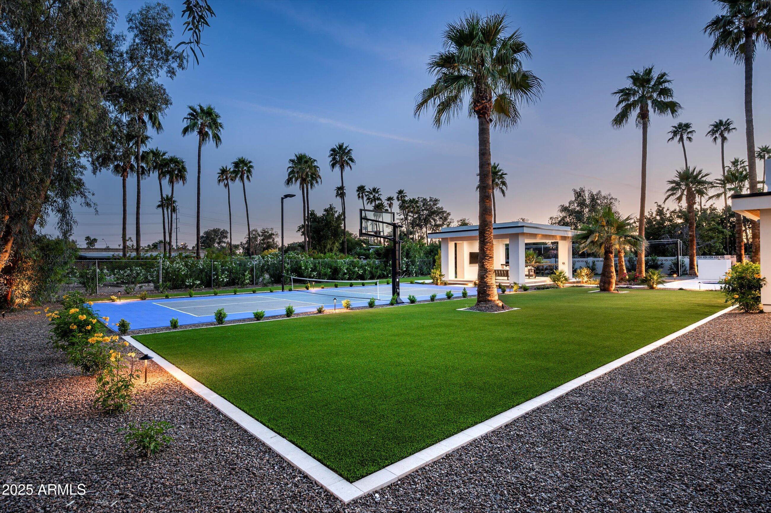 LA TIERRA ESTATES AMD - Residential