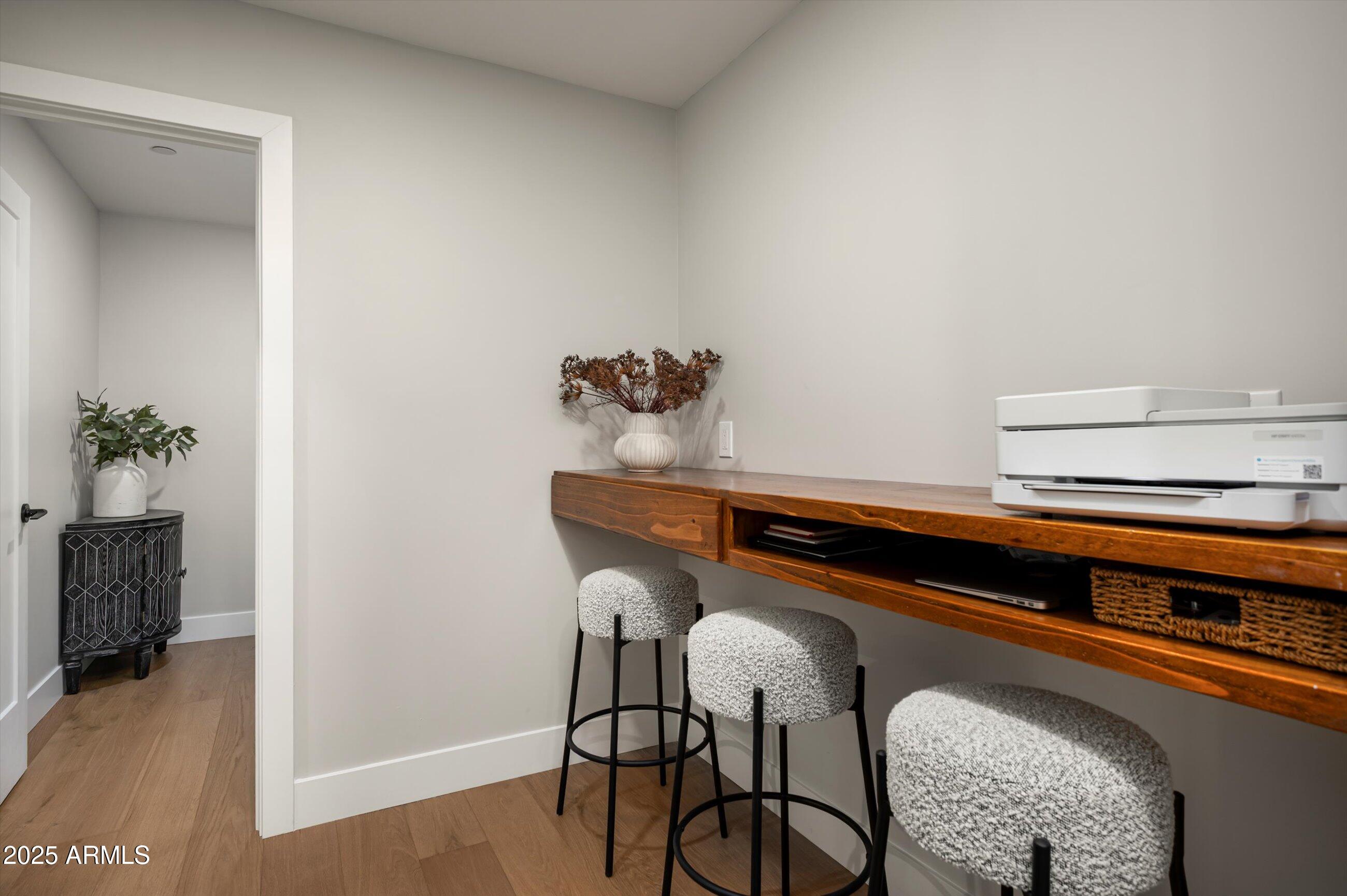 LA TIERRA ESTATES AMD - Residential