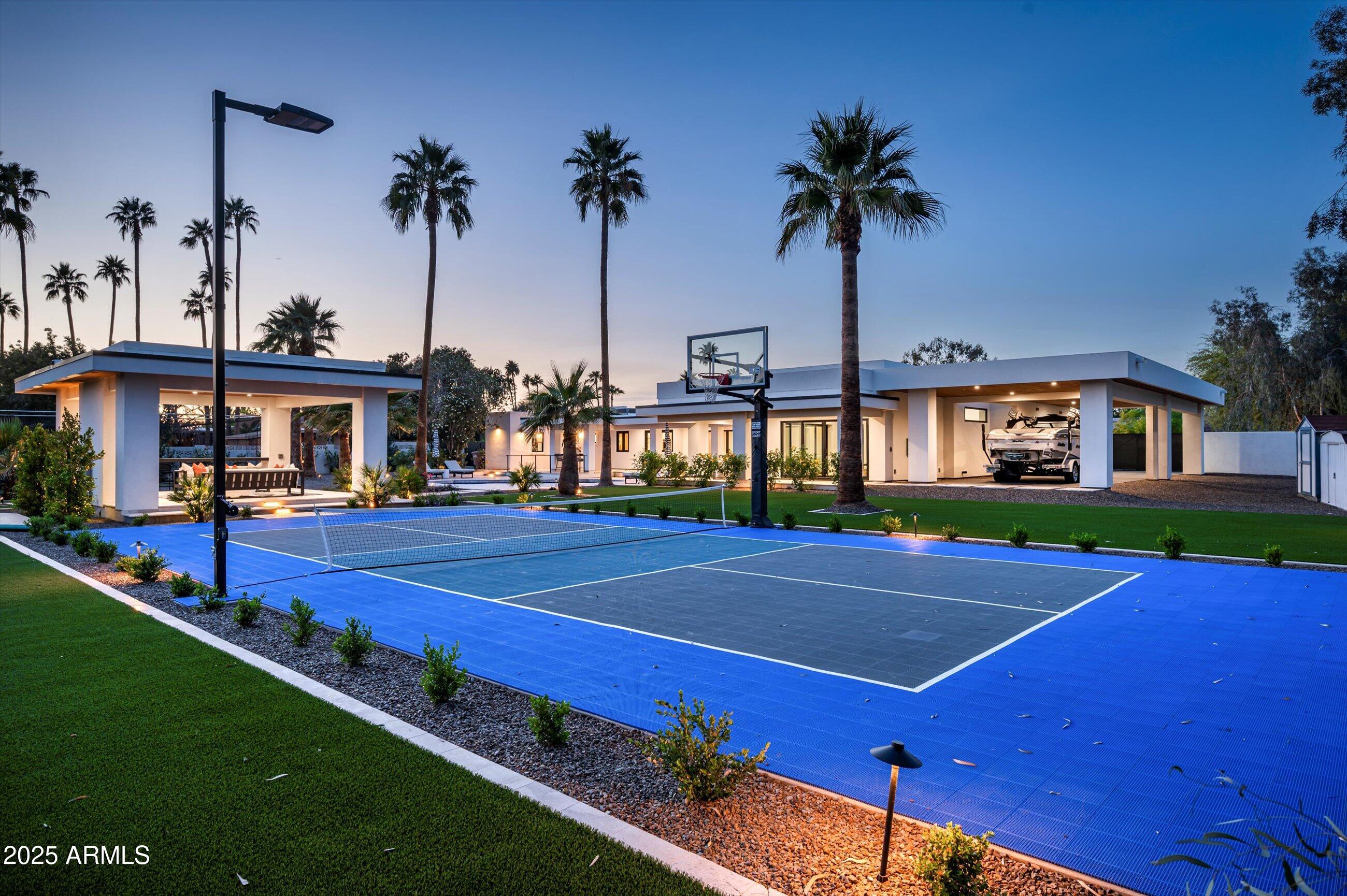 LA TIERRA ESTATES AMD - Residential