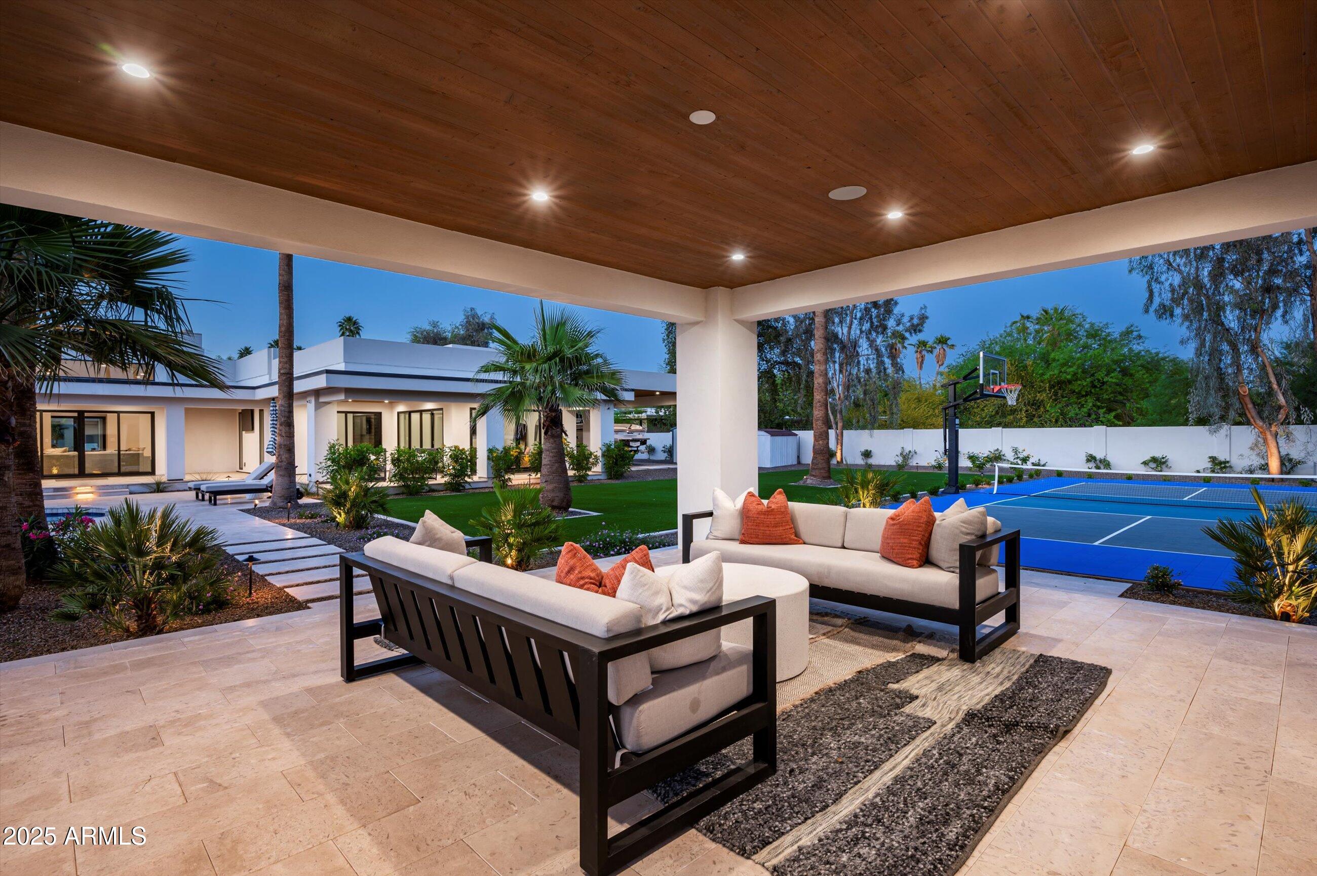 LA TIERRA ESTATES AMD - Residential