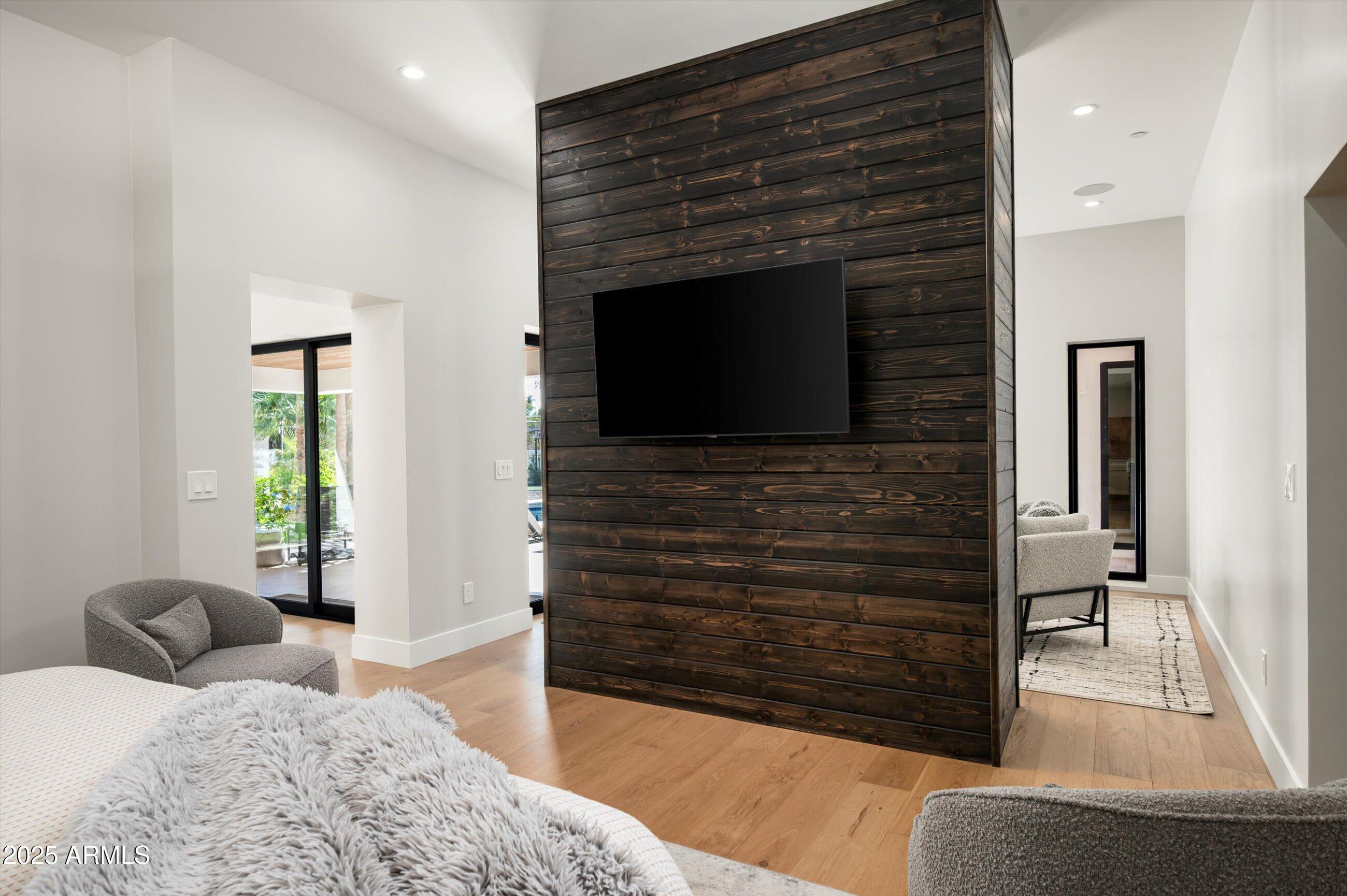 LA TIERRA ESTATES AMD - Residential