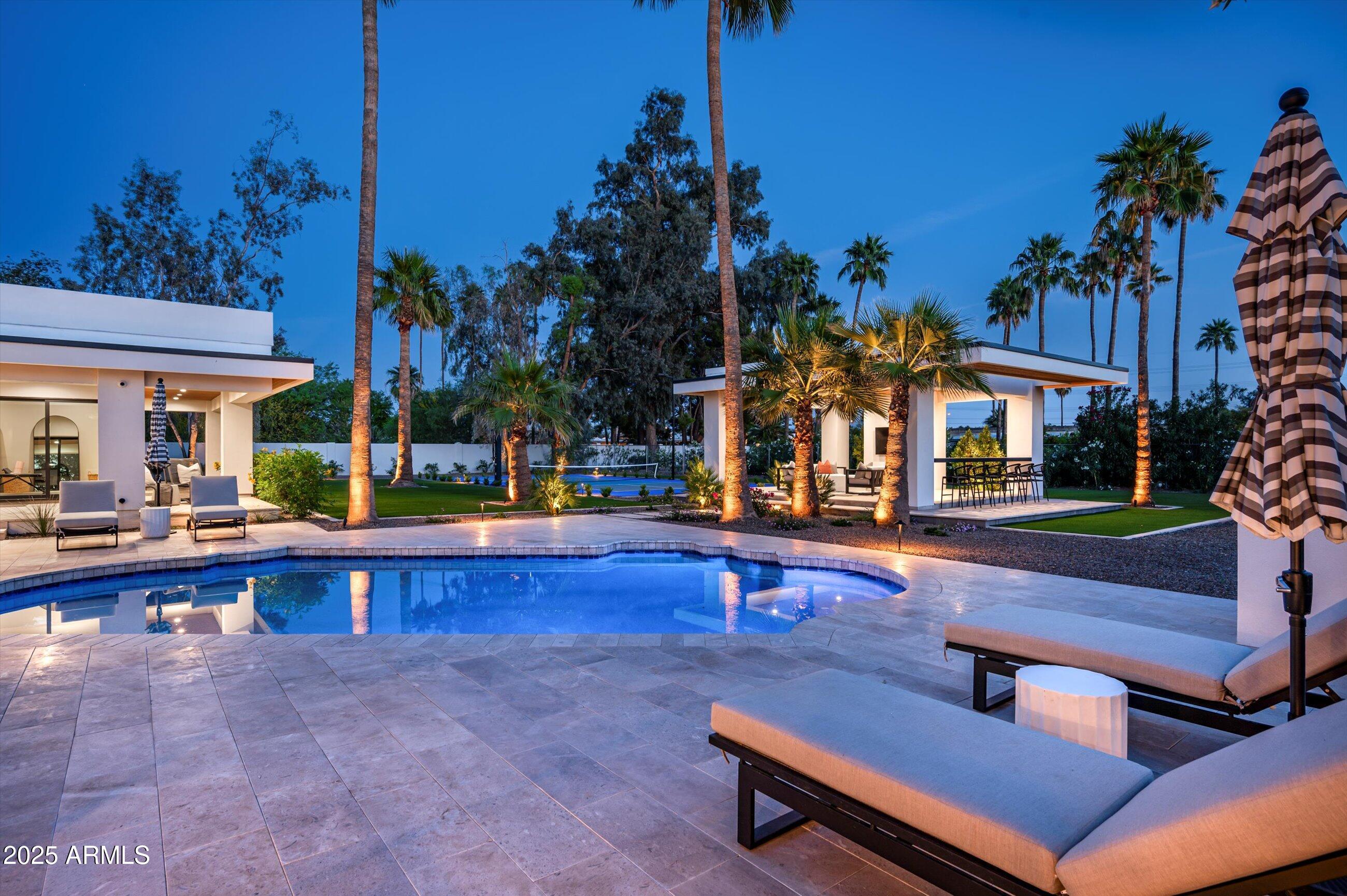 LA TIERRA ESTATES AMD - Residential