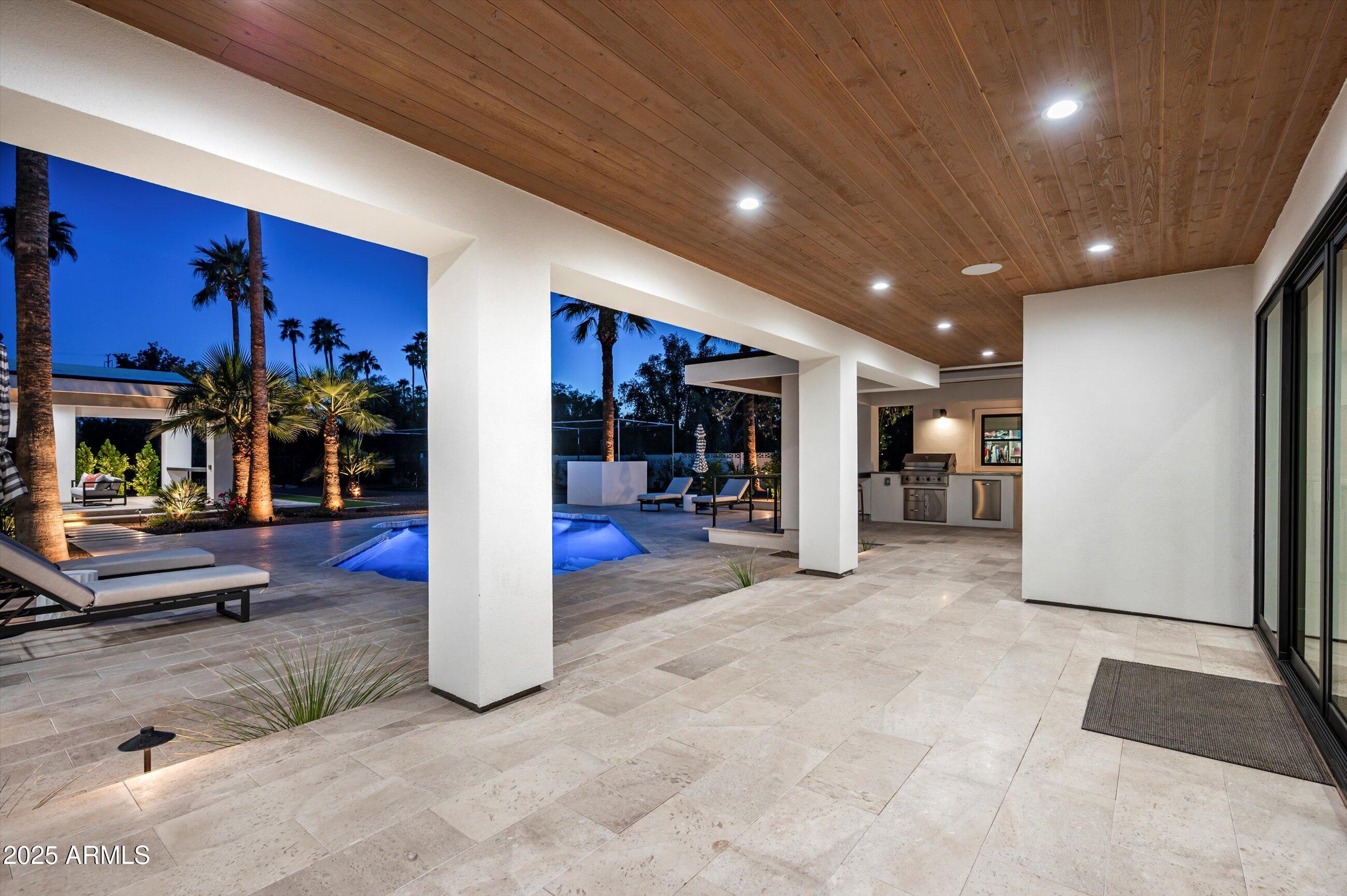 LA TIERRA ESTATES AMD - Residential