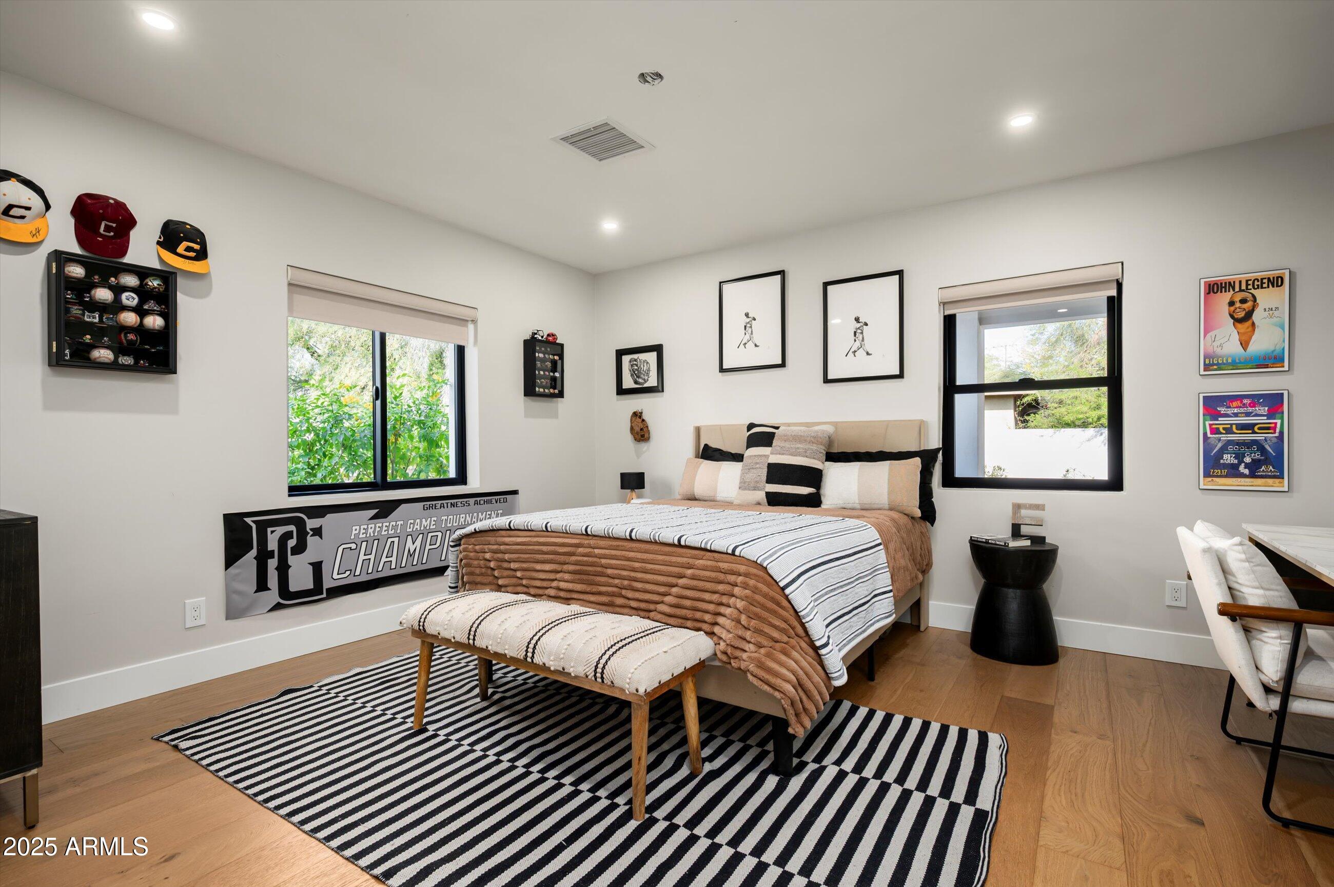 LA TIERRA ESTATES AMD - Residential
